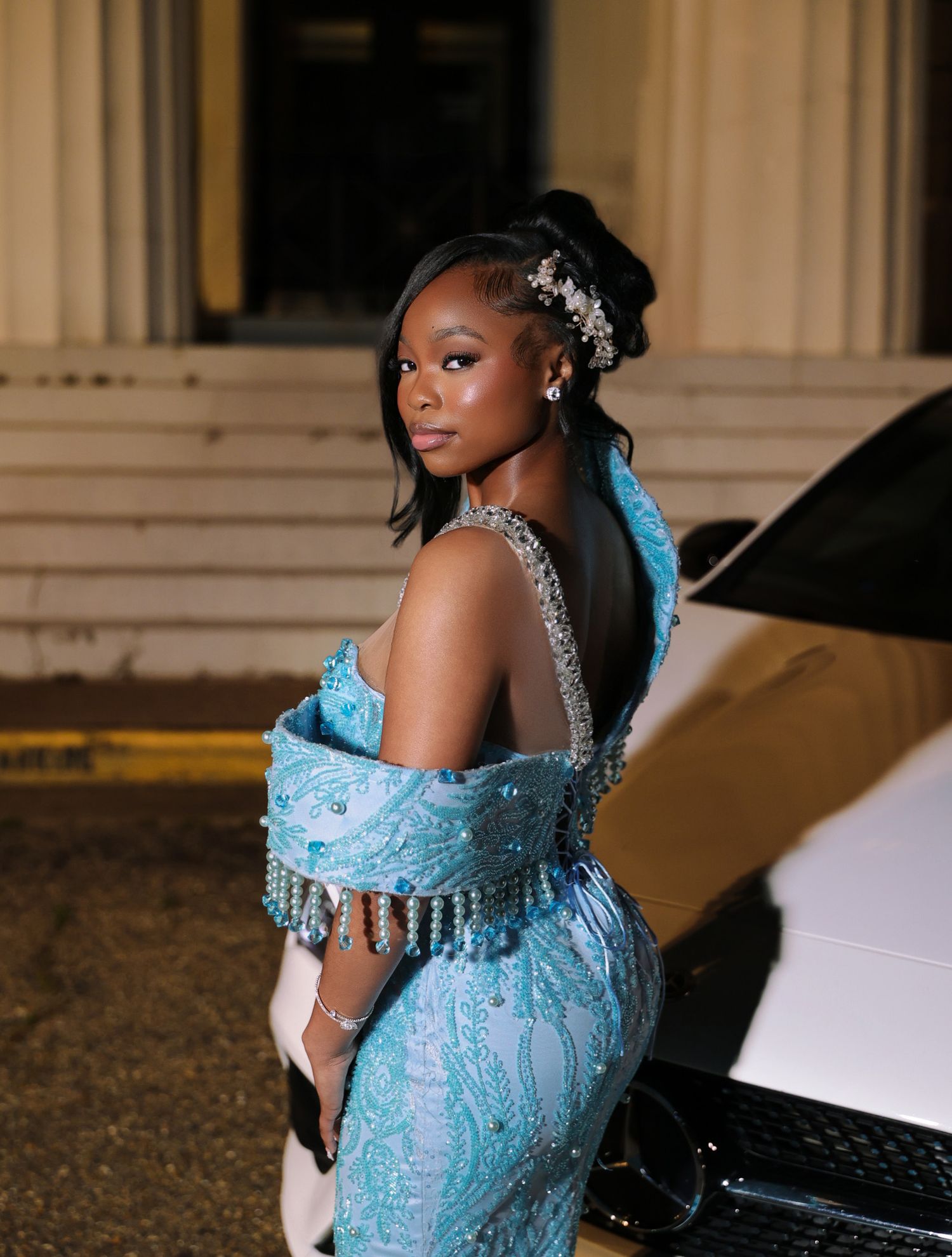 Looking for the perfect prom photos to commemorate your special night? Our professional prom photography services will help you preserve tho
