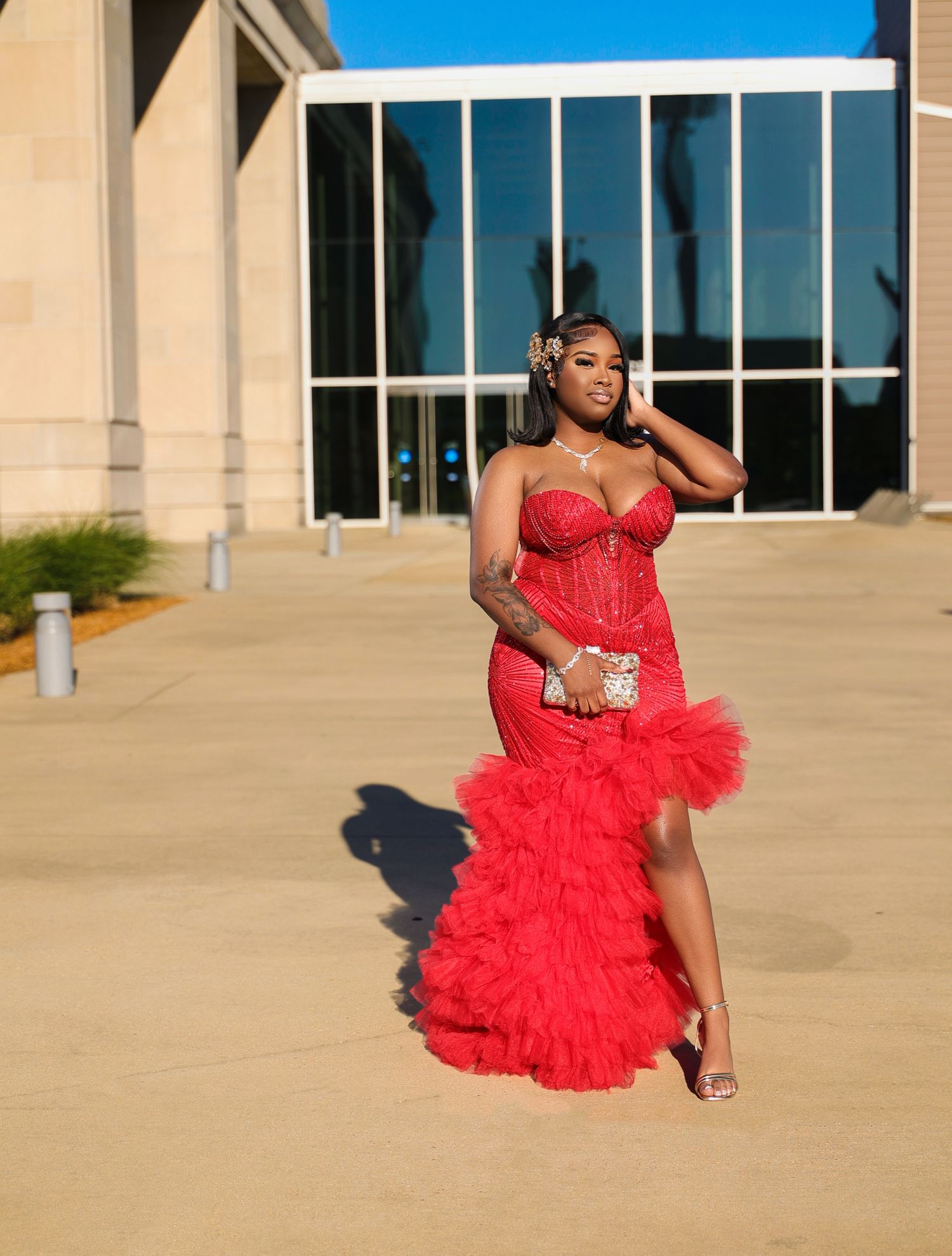 Looking for the perfect prom photos to commemorate your special night? Our professional prom photography services will help you preserve tho