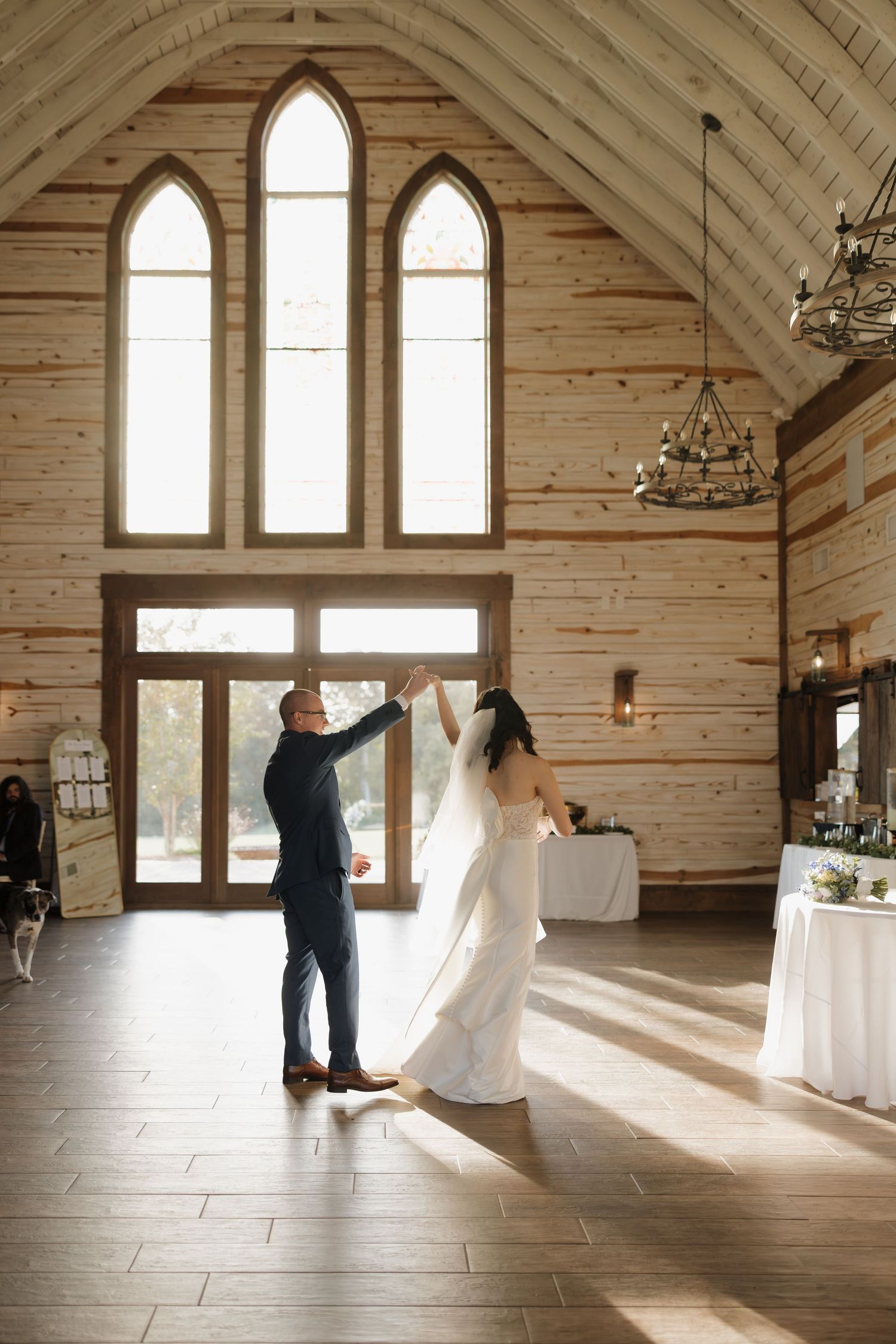 first dance wedding couple