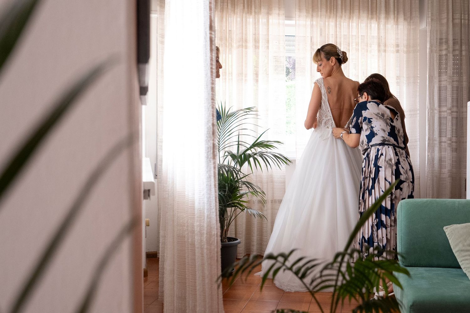 vestizione sposa
