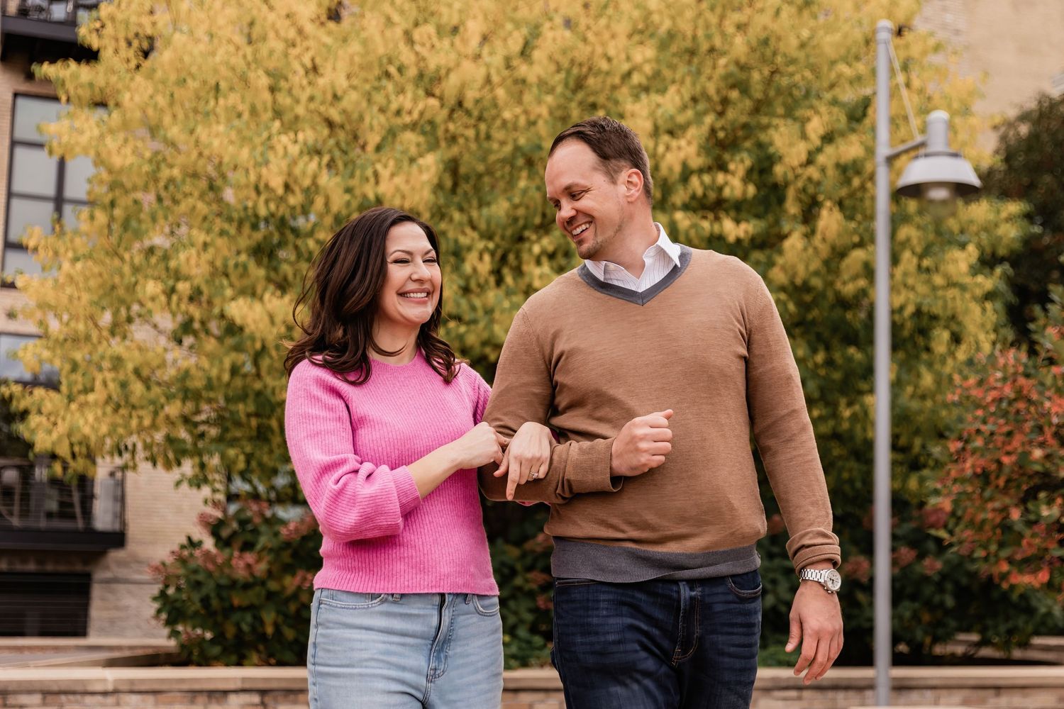engagement session, stone arch bridge, minneapolis minnesota, portrait photography, twin cities photographer