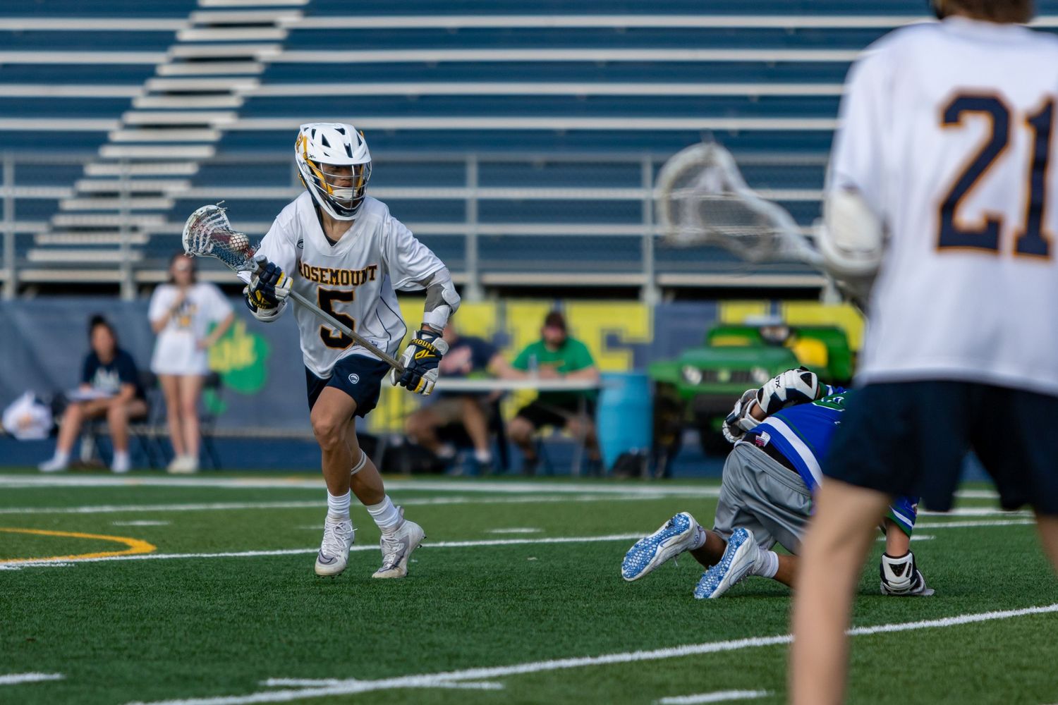 Rosemount Irish lacrosse player eyes his options with the ball