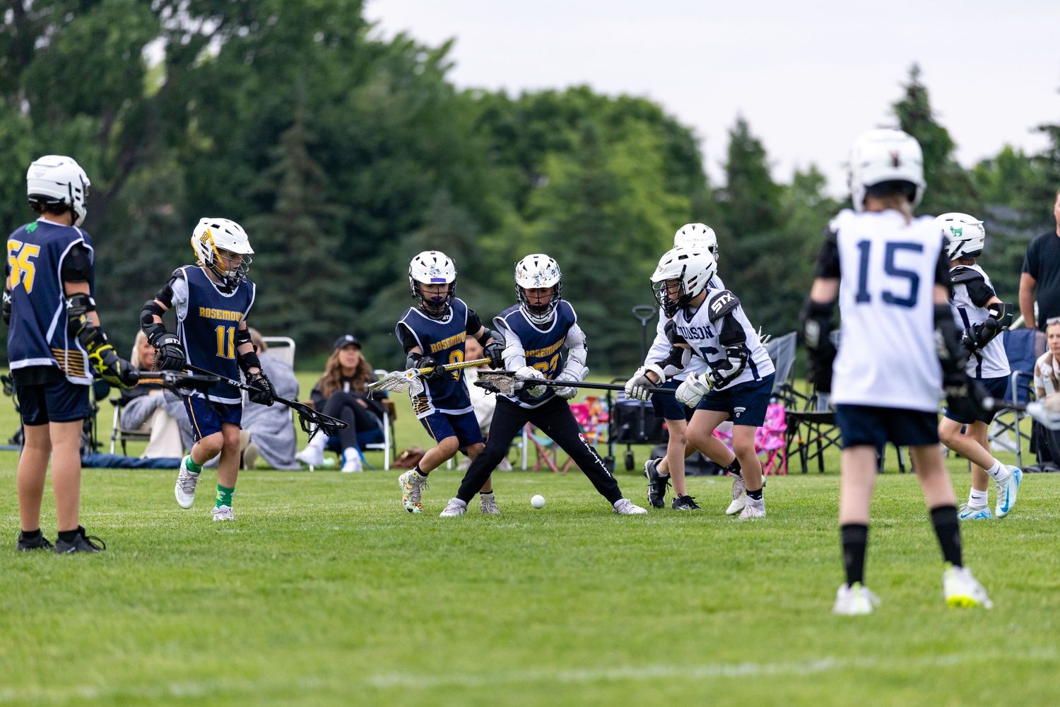 rosemount irish 12u battles for the loose ball