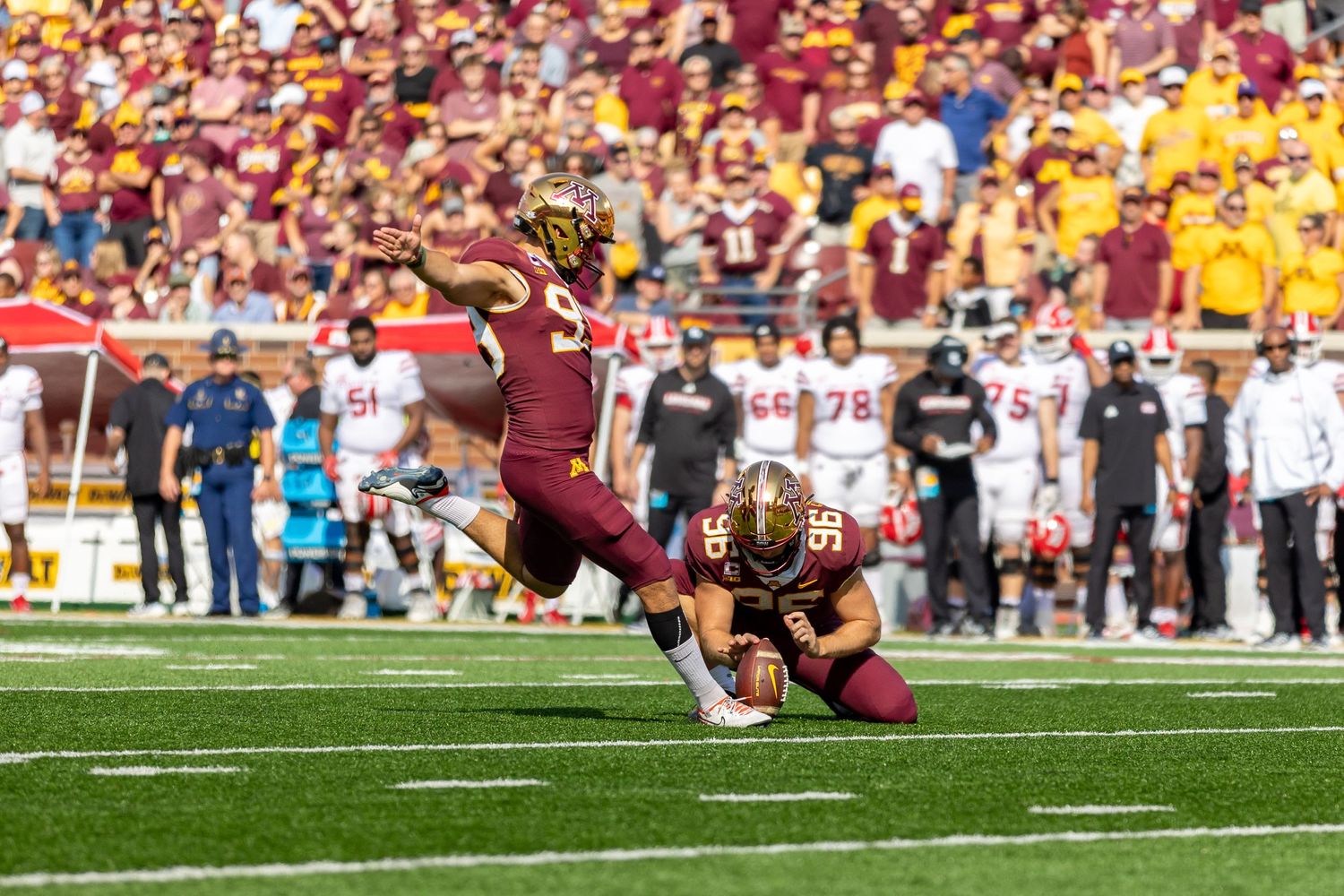 minnesota golden gopher football college sports photographer twin cities