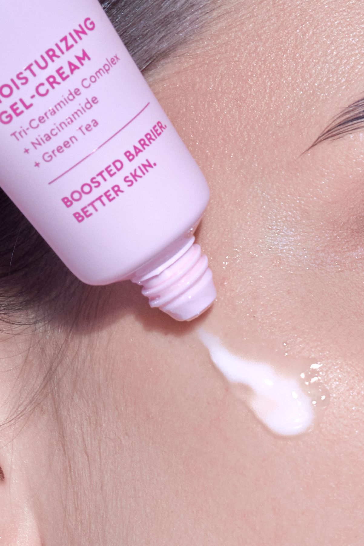 Moisturizing gel-cream with tri-ceramide complex, niacinamide, and green tea being applied to glowing skin.