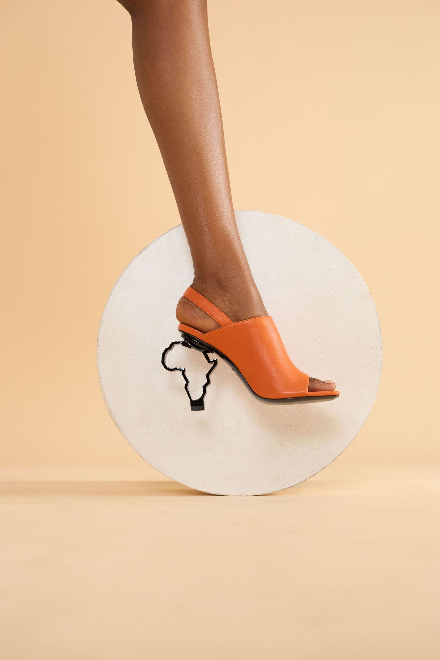 HESEY-STUDIO by The Loba for The Loba Studios – elegant fashion photography by The Loba, a creative photographer in Lagos, Nigeria.
