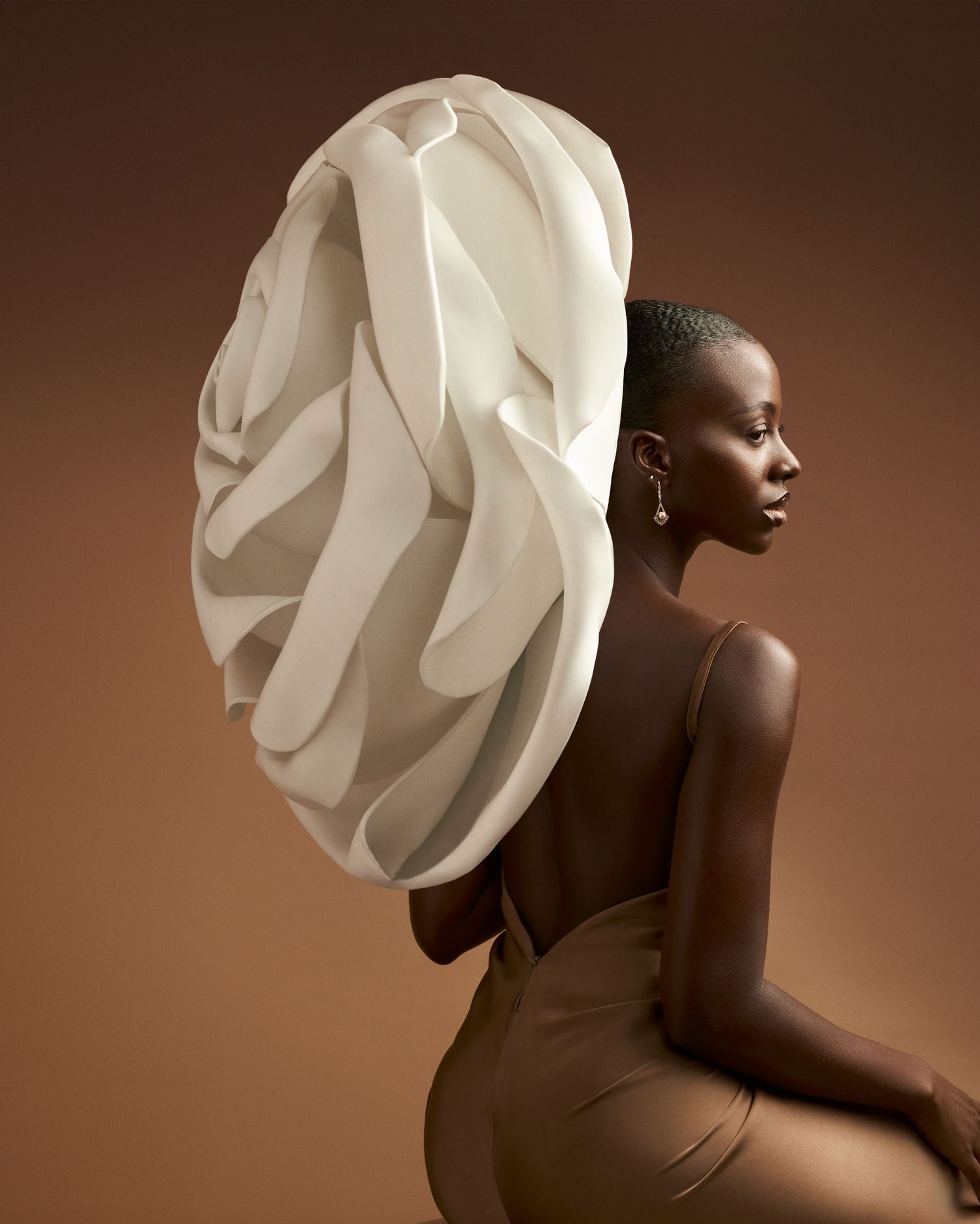 efferverscent by The Loba for The Loba Studios – elegant fashion photography by The Loba, a creative photographer in Lagos, Nigeria.