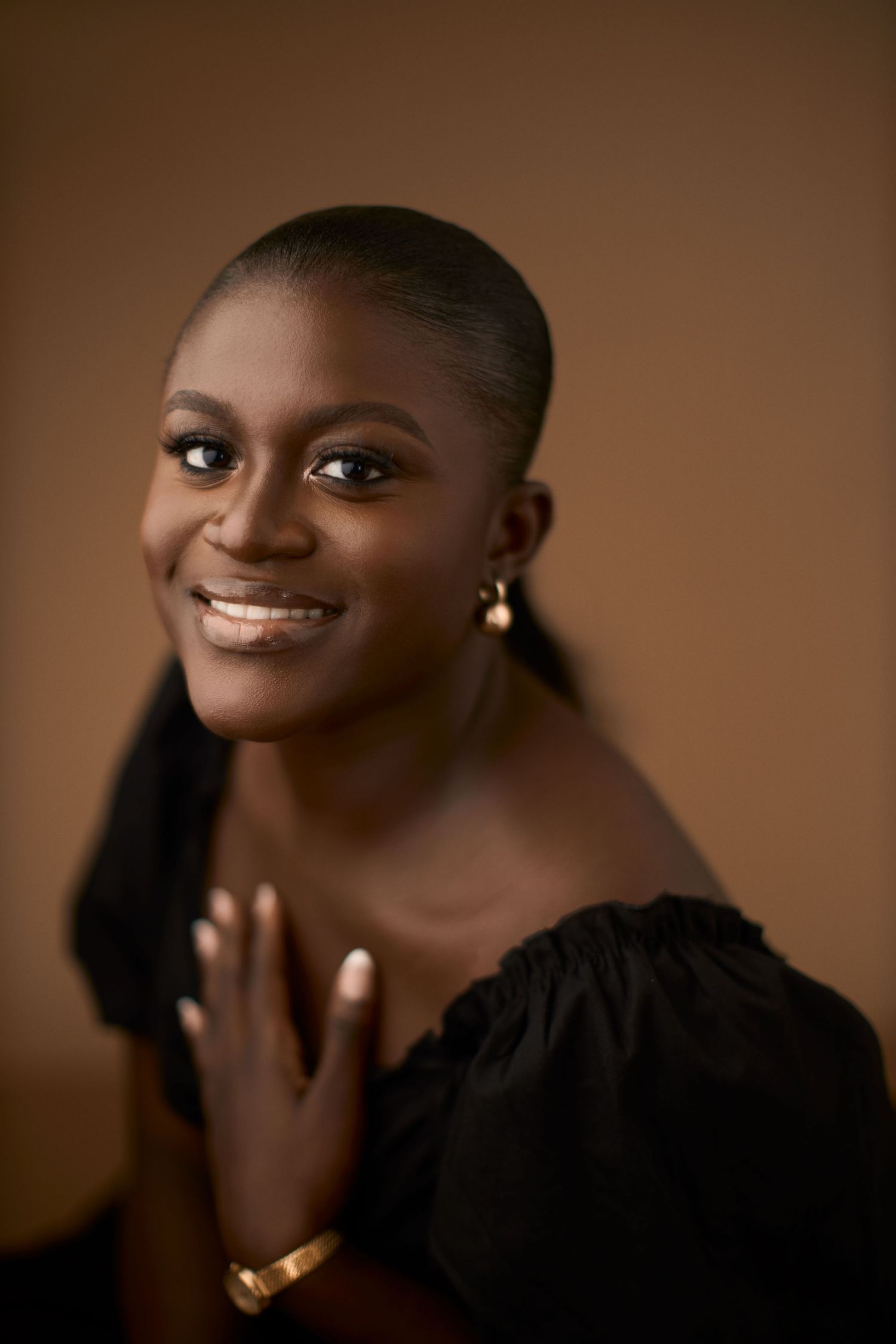 Ayo Sanusi by The Loba for The Loba Studios – elegant portrait photography by The Loba, a creative photographer in Lagos, Nigeria.