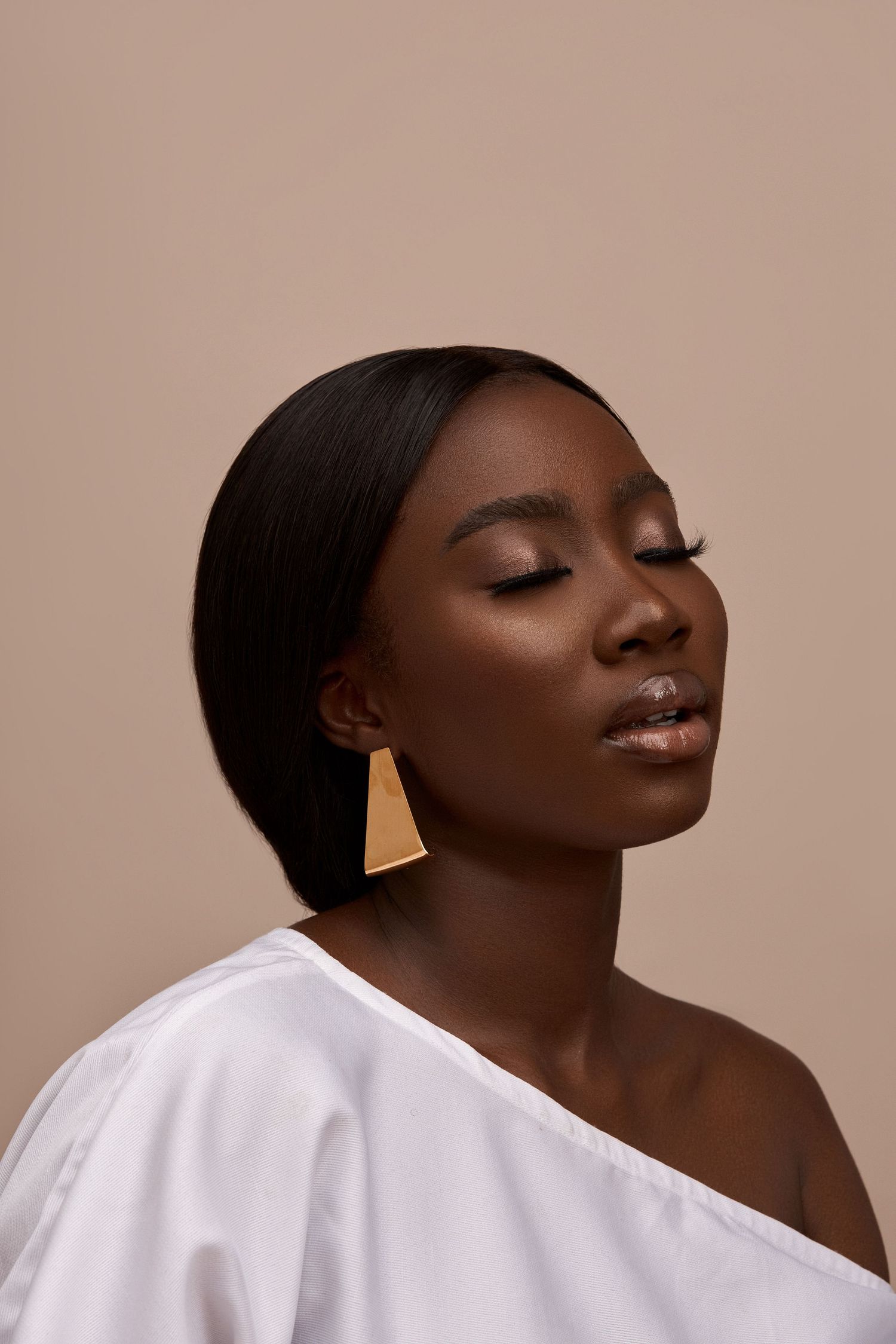 Jewelry Photography  by Zivanora – fashion photography by The Loba, a creative photographer in Lagos, Nigeria. Muse: enogie_charles
