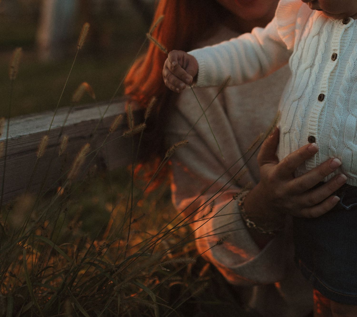 CT Maternity and Family Photographer