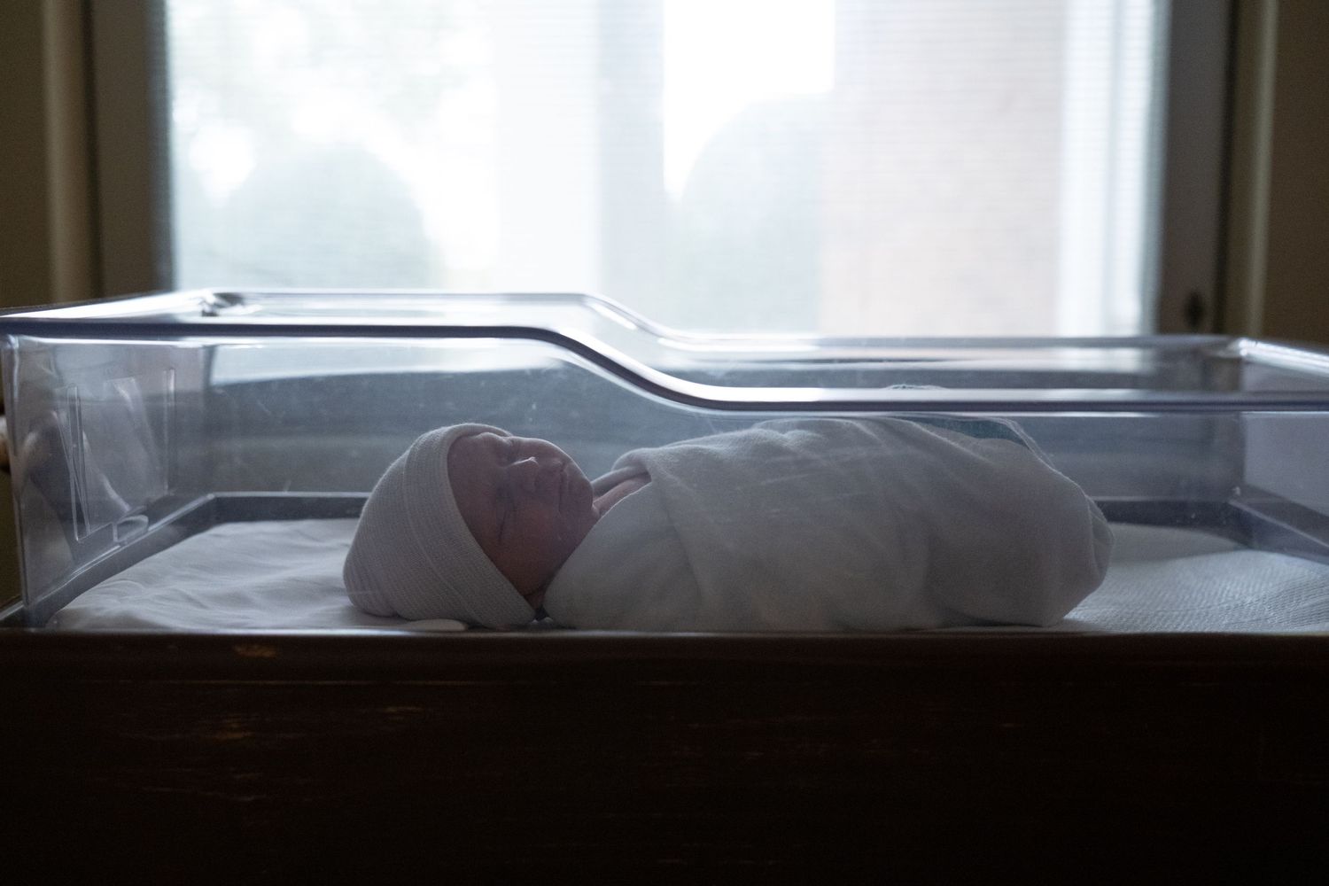 Hospital window view showing soft natural lighting in a medical setting. in hospital newborn photography Bowling green ky glasgow ky