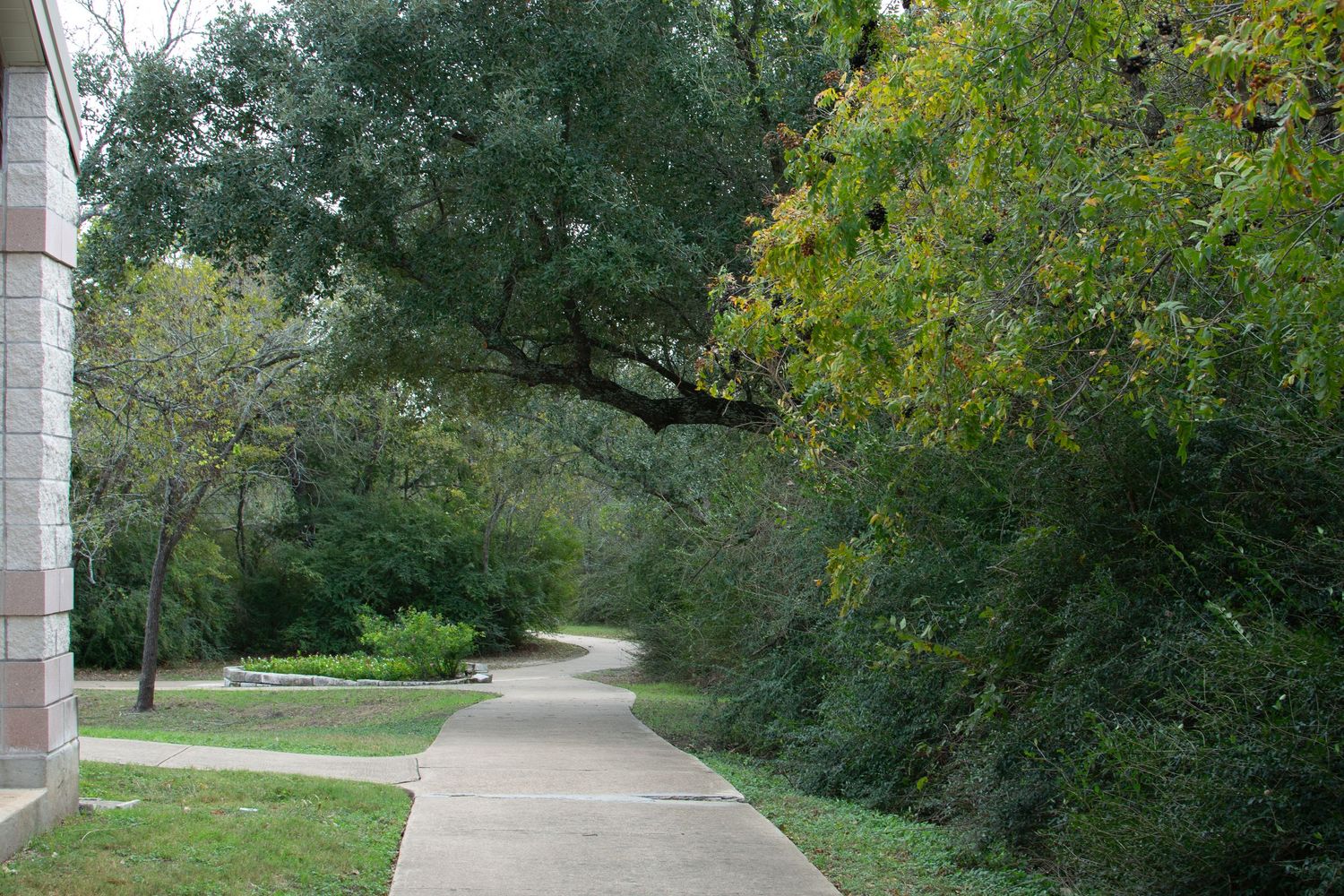 john crompton park