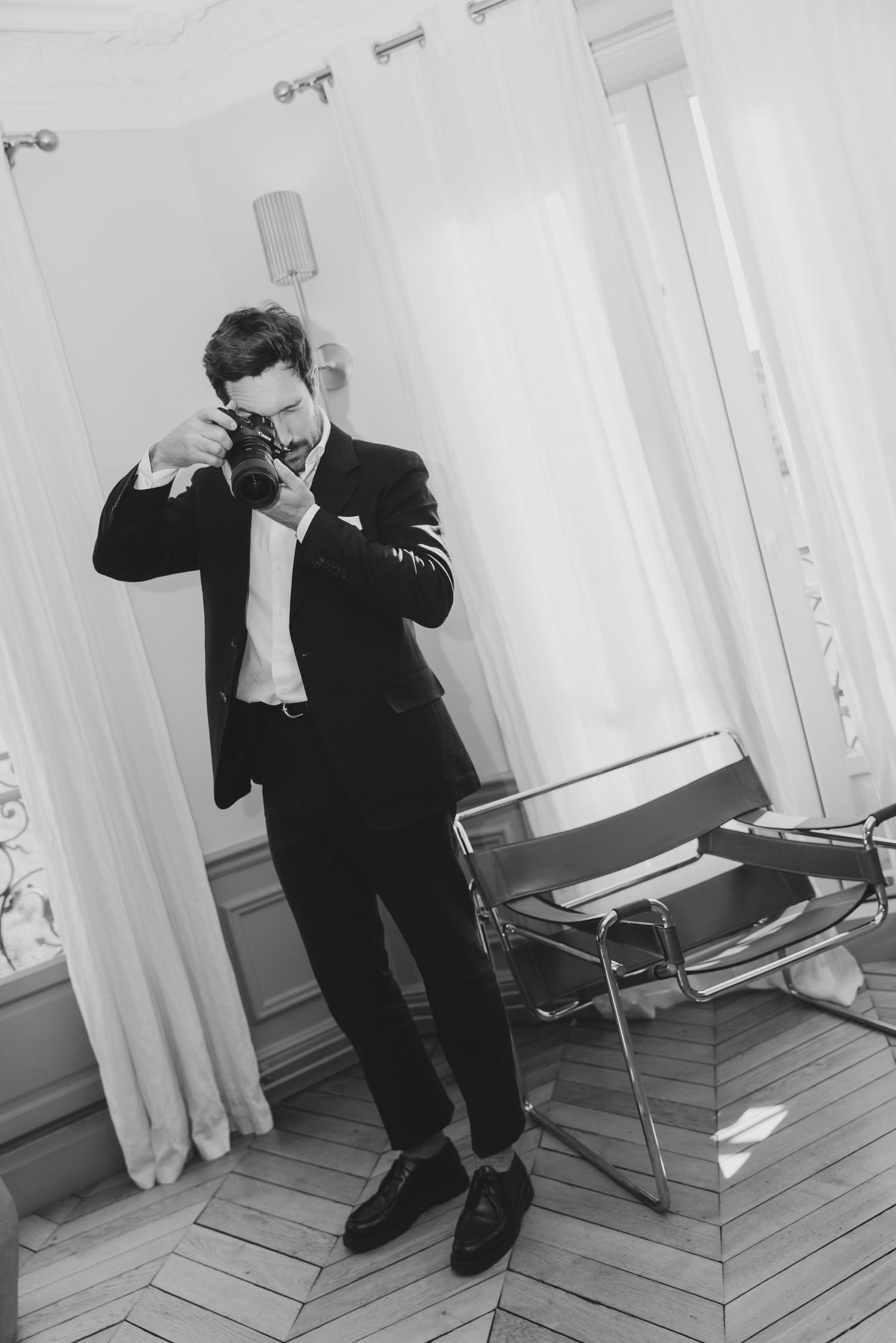 Raw Studio Paris, editorial wedding imagery for couples with a playful spirit