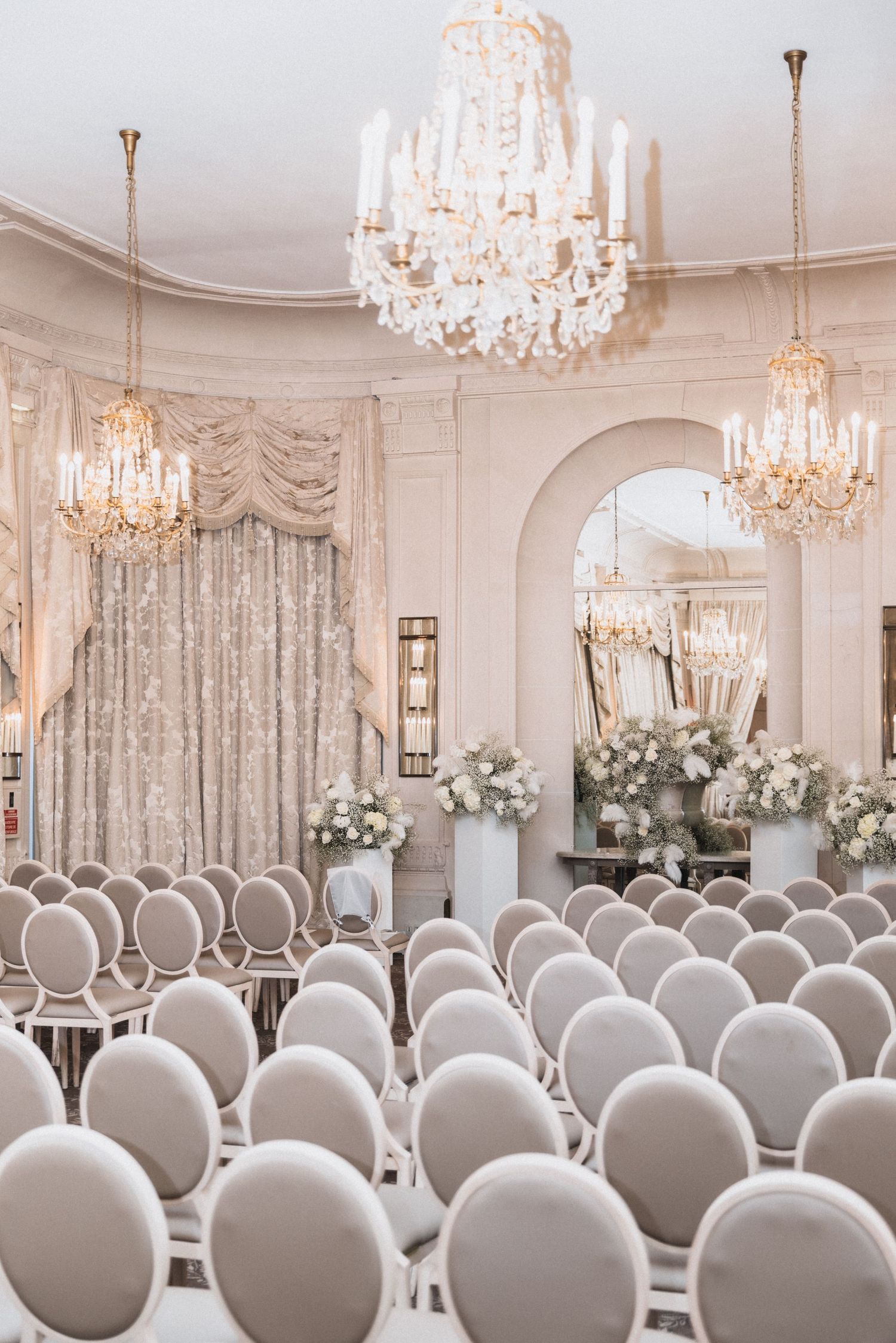 Akiko from Floraison Paris - Wedding florist