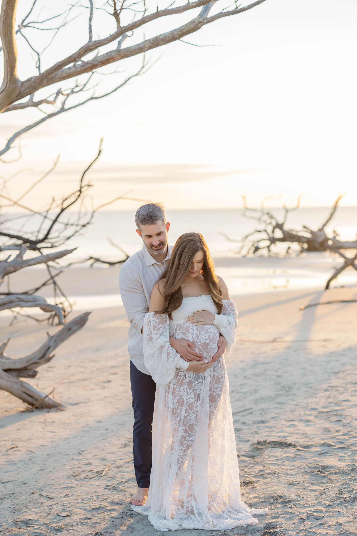 Jekyll Island maternity photos. Dritwood beach photos.