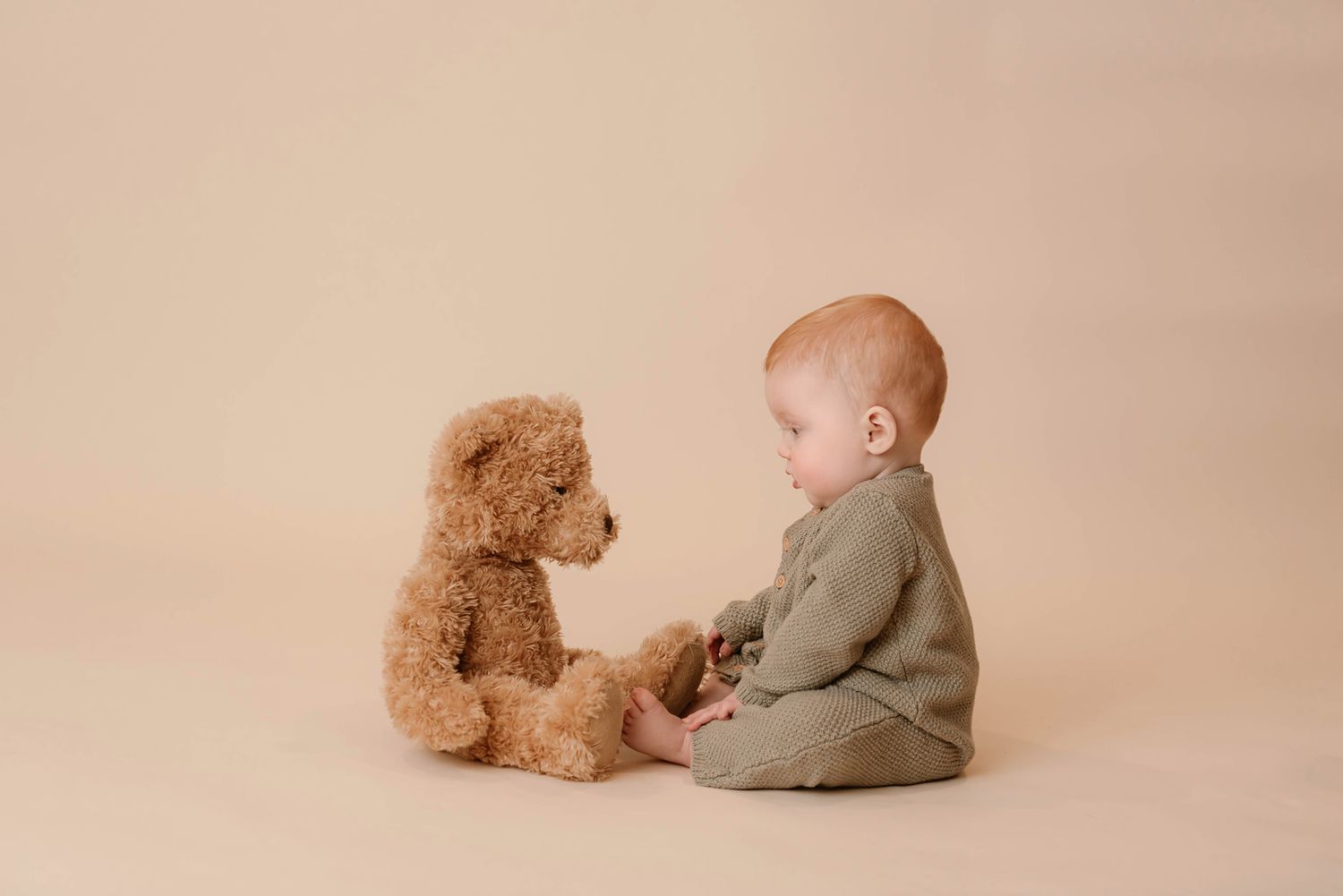 Watch me grow plans. Milestone photographer near me. 
Baby plans, North Alabama newborn and watch me grow photographer. Milestone sessions