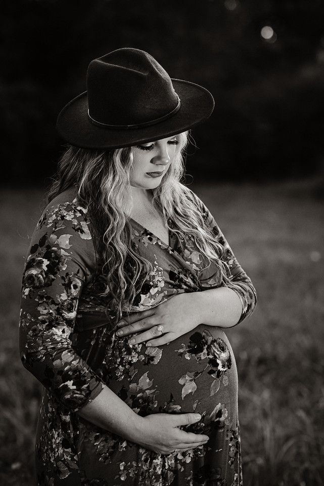 North Alabama Maternity Photographer
Southern Tennessee Newborn Photography 
Newborn mini session, Newborn session near me 
watch me grow