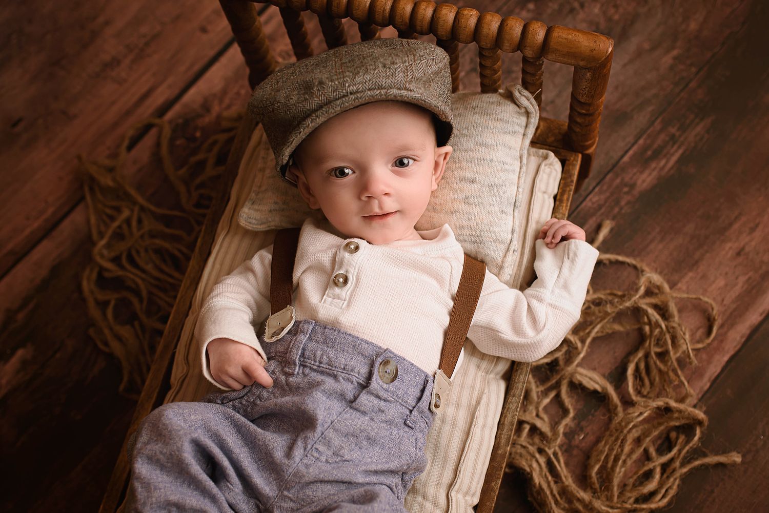 Watch me grow plans. Milestone photographer near me. 
Baby plans, North Alabama newborn and watch me grow photographer. Milestone sessions