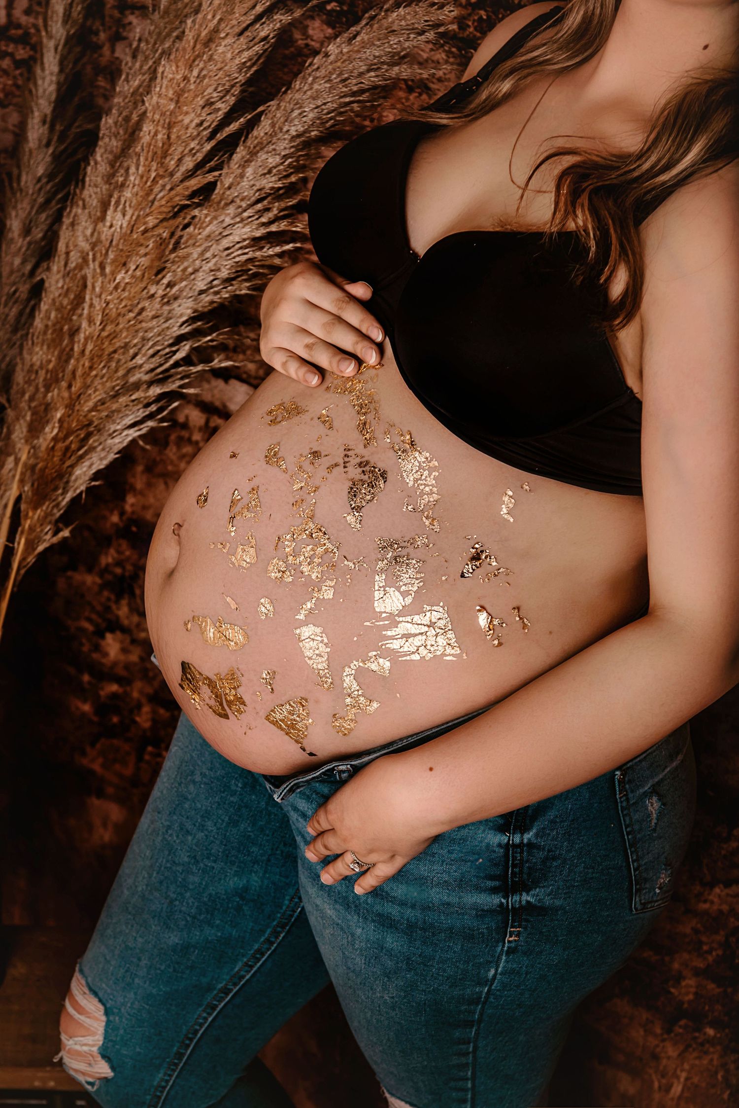 Breanna Michelle Photography
Maternity portraits by Breanna Michelle
Professional studio maternity photography
Breanna Michelle Photography