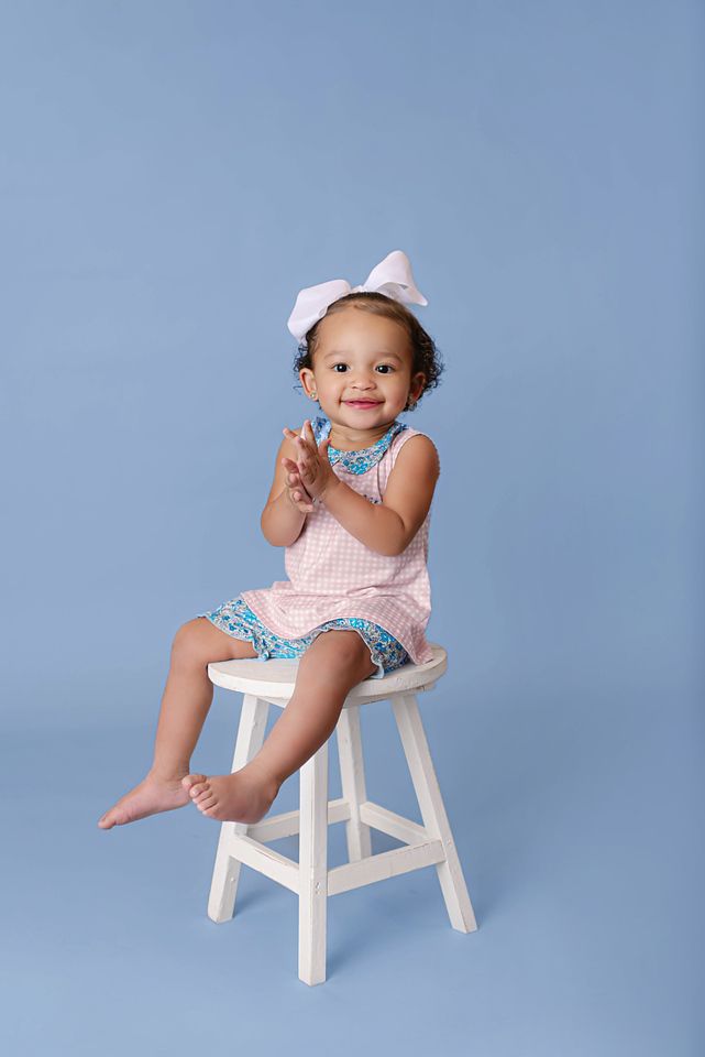 Watch me grow plans. Milestone photographer near me. 
Baby plans, North Alabama newborn and watch me grow photographer. Milestone sessions