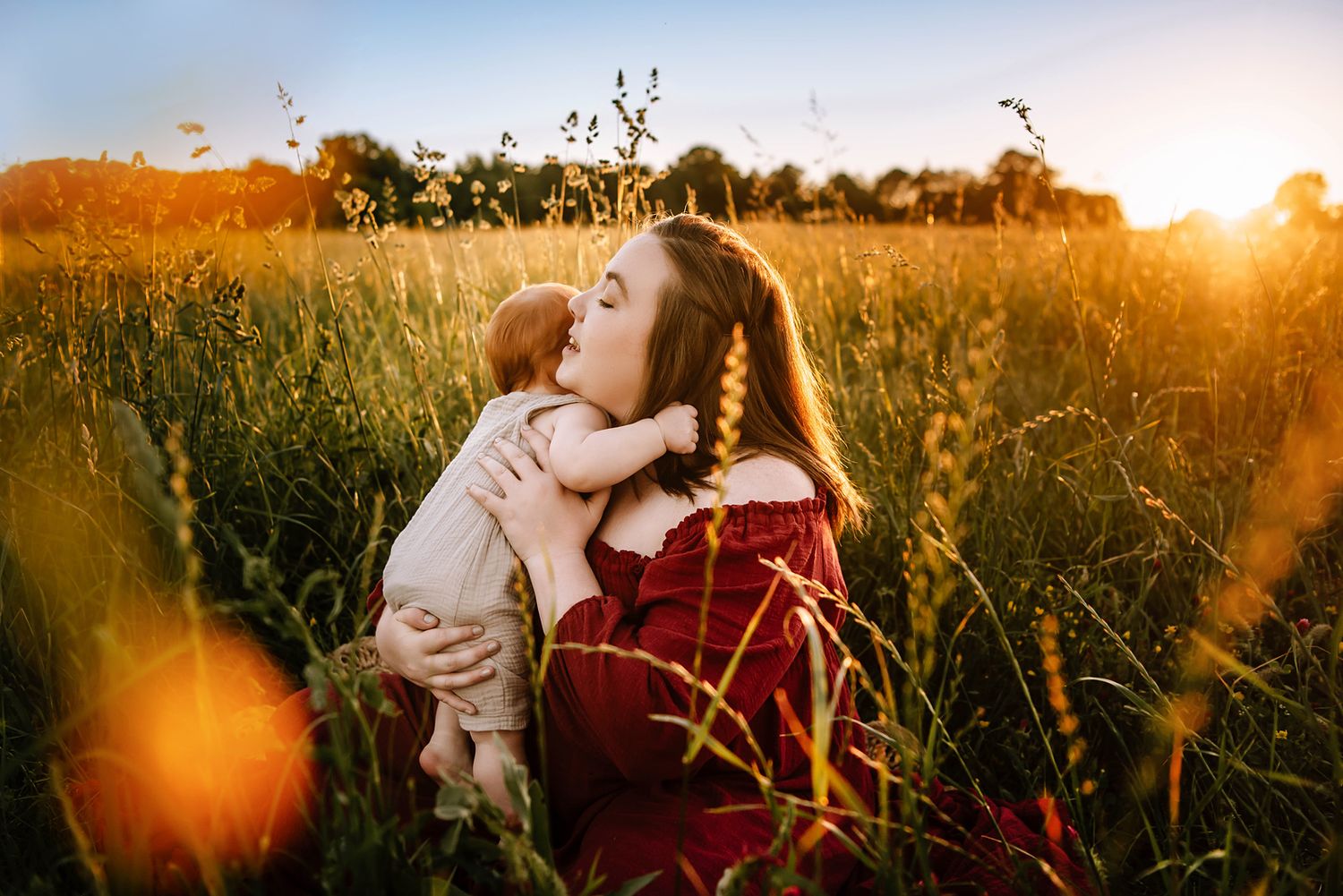 Mommy and me sessions near me.  North Alabama Photographer, Golden hour photographer, Newborn photographer, milestone photographer
