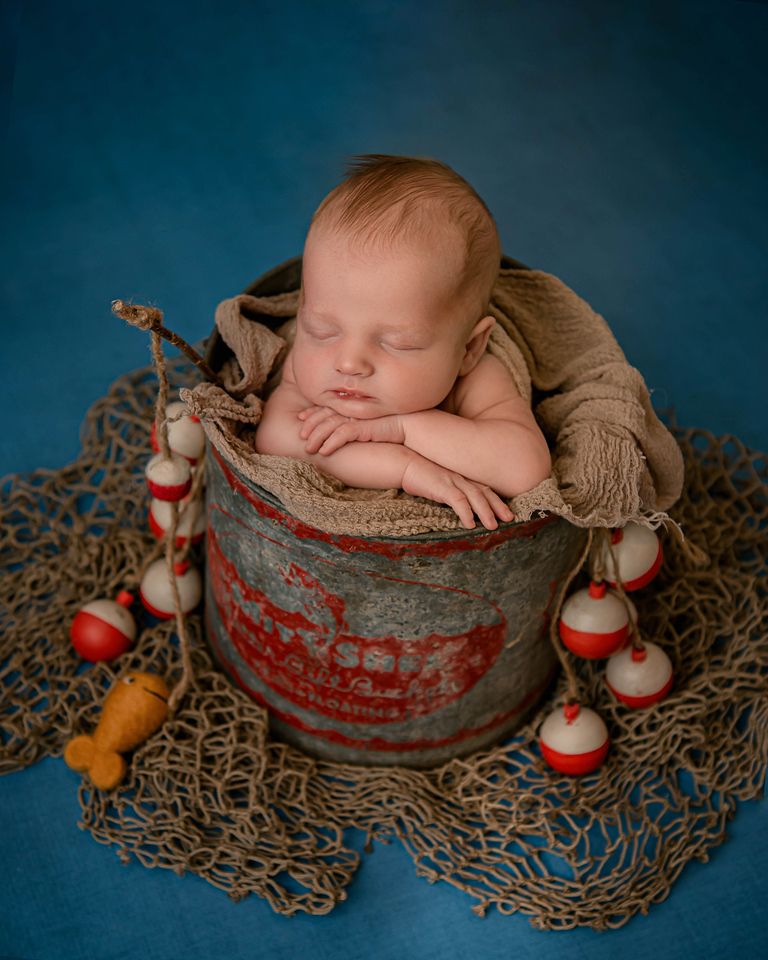 North Alabama Newborn Photographer
Southern Tennessee Newborn Photography 
Newborn mini session, Newborn session near me 
watch me grow