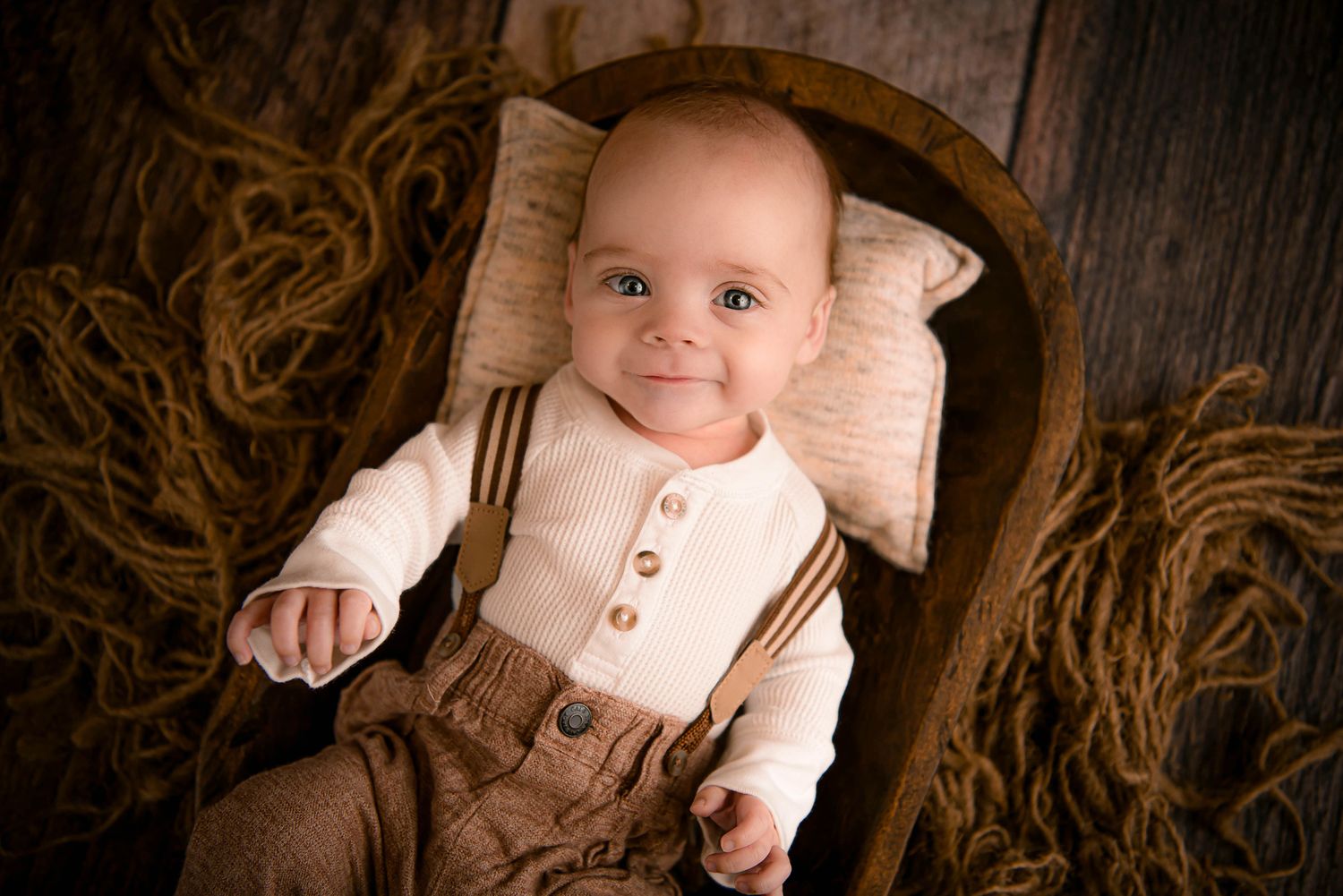 Watch me grow plans. Milestone photographer near me. 
Baby plans, North Alabama newborn and watch me grow photographer. Milestone sessions