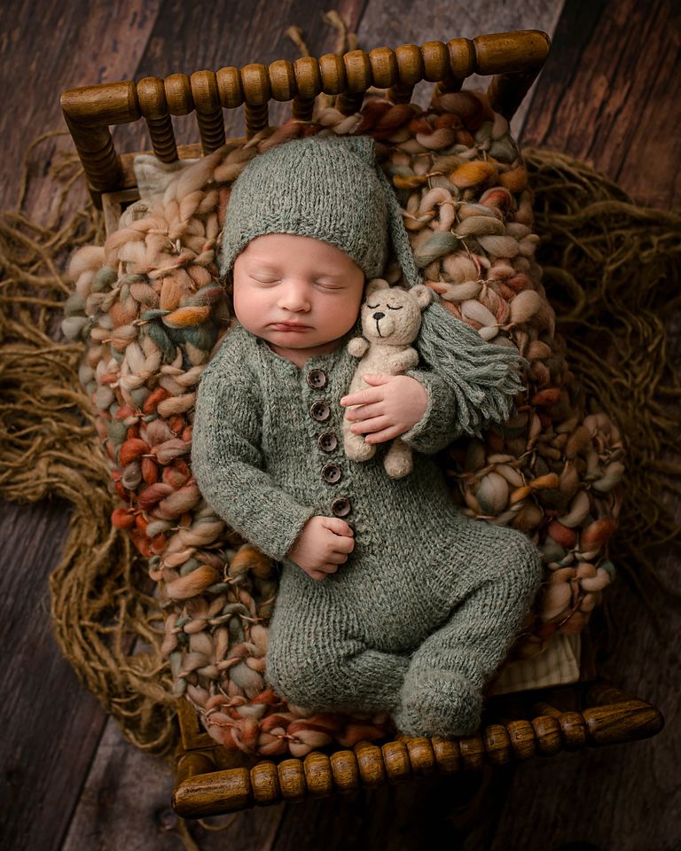 North Alabama Newborn Photographer
Southern Tennessee Newborn Photography 
Newborn mini session, Newborn session near me 
watch me grow