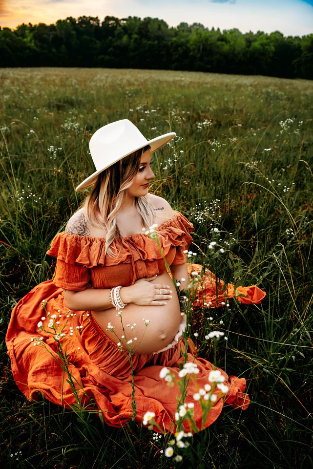 North Alabama Maternity Photographer
Southern Tennessee Newborn Photography 
Newborn mini session, Newborn session near me 
watch me grow