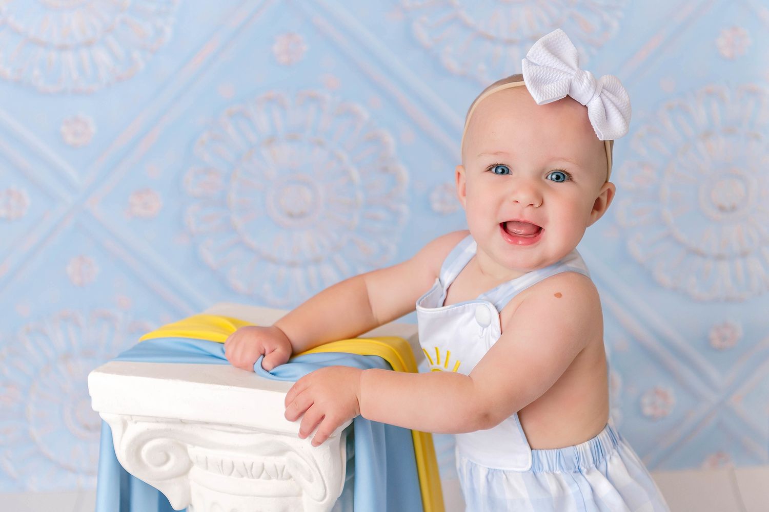 Watch me grow plans. Milestone photographer near me. 
Baby plans, North Alabama newborn and watch me grow photographer. Milestone sessions