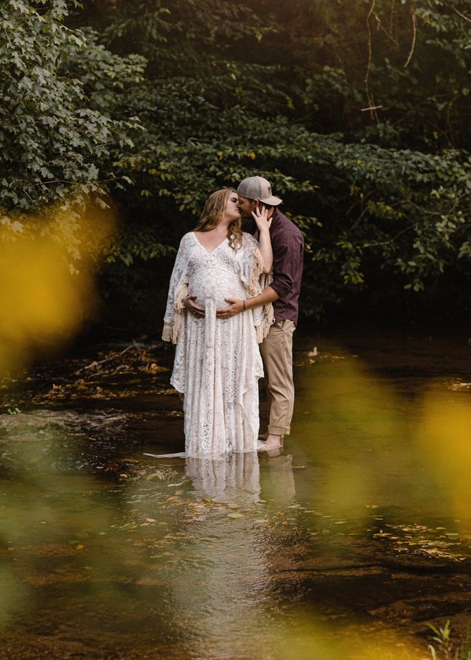 North Alabama Maternity Photographer
Southern Tennessee Newborn Photography 
Newborn mini session, Newborn session near me 
watch me grow