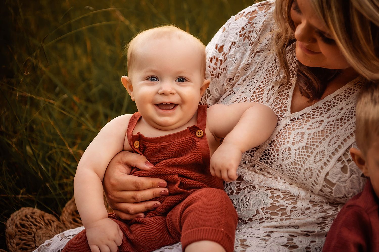 Mommy and me sessions near me.  North Alabama Photographer Shoals, Florence, Killen, Rogersville, Anderson, Madison, Athens, Huntsville, AL