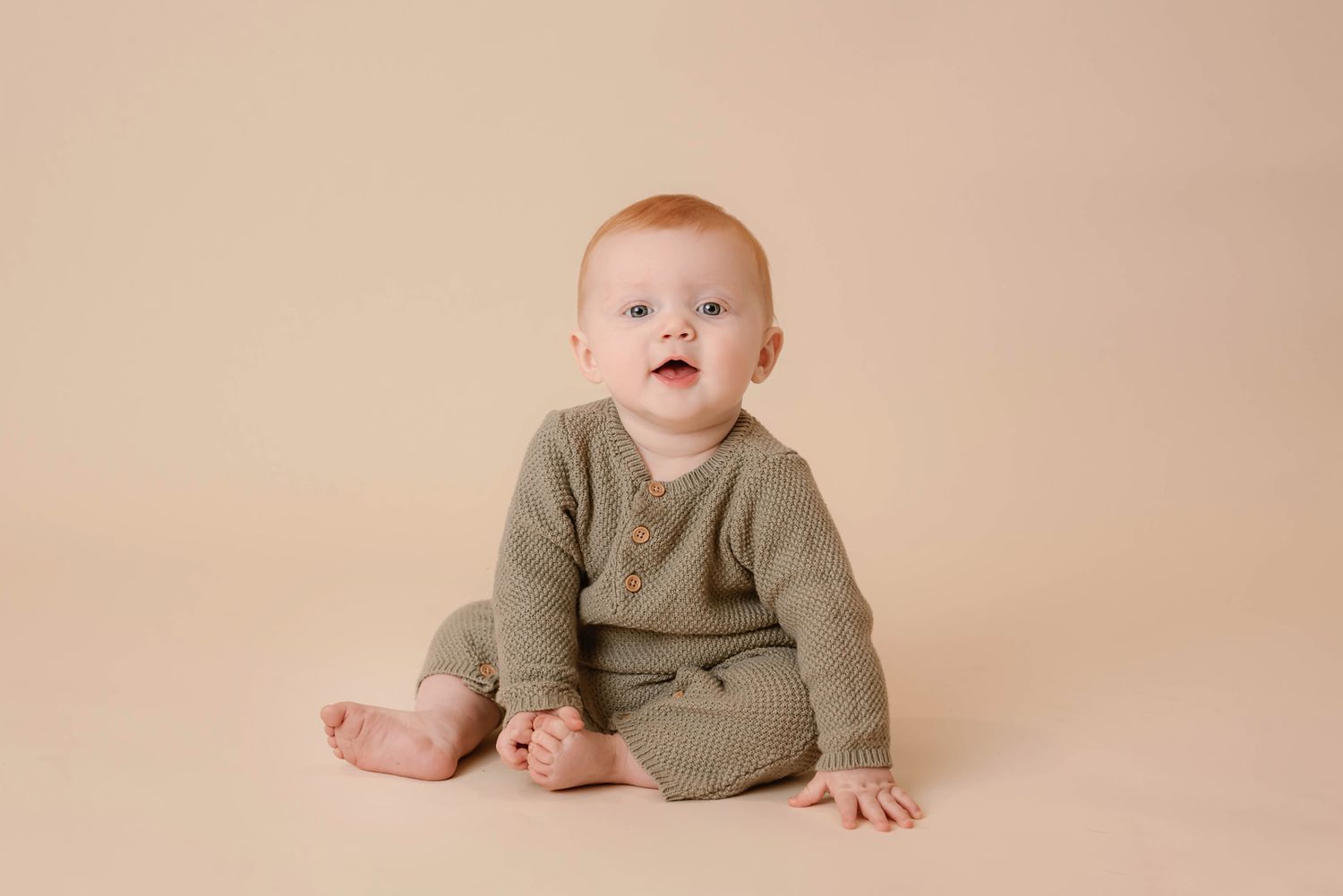 Watch me grow plans. Milestone photographer near me. 
Baby plans, North Alabama newborn and watch me grow photographer. Milestone sessions