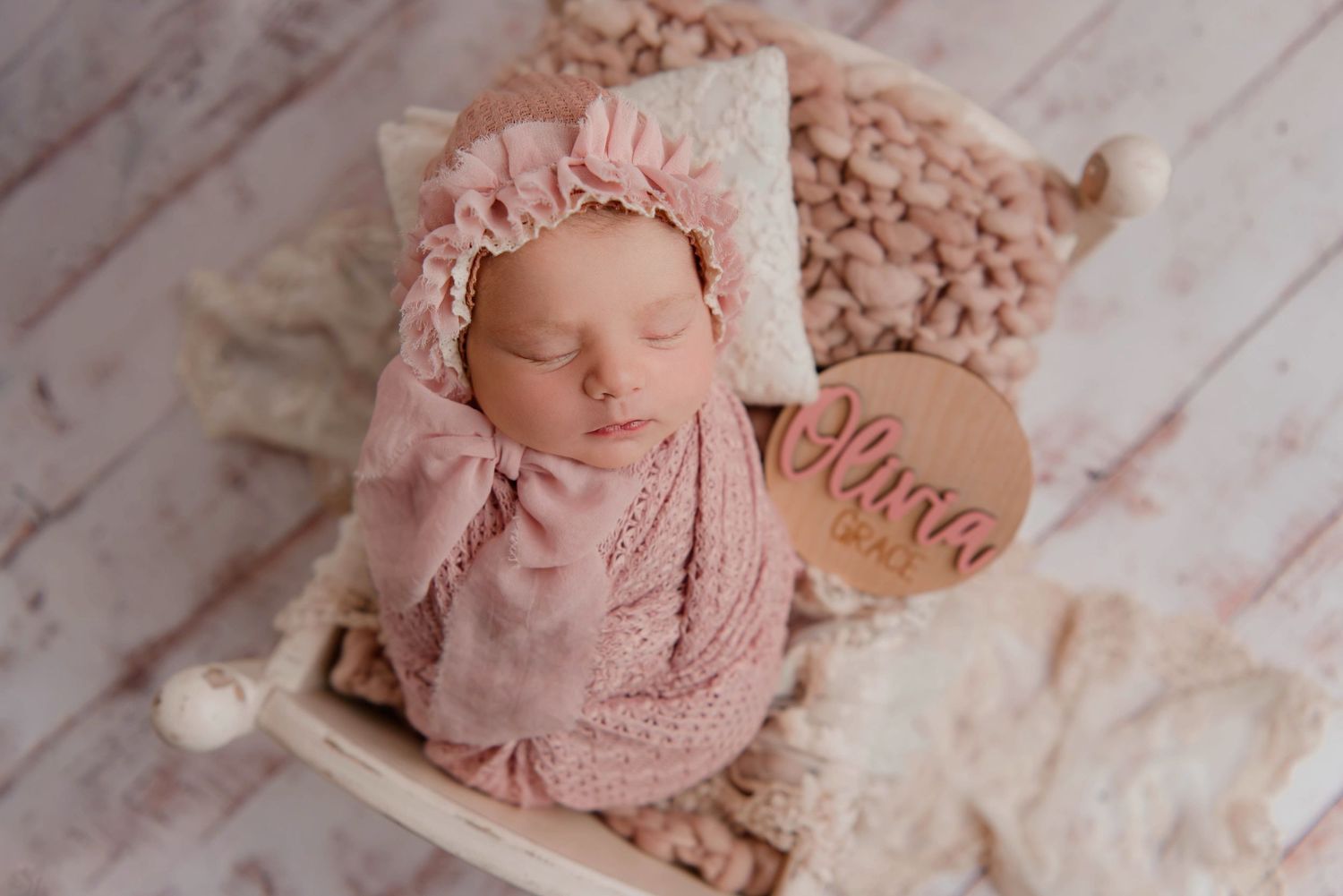 North Alabama Newborn Photographer
Southern Tennessee Newborn Photography 
Newborn mini session, Newborn session near me 
watch me grow