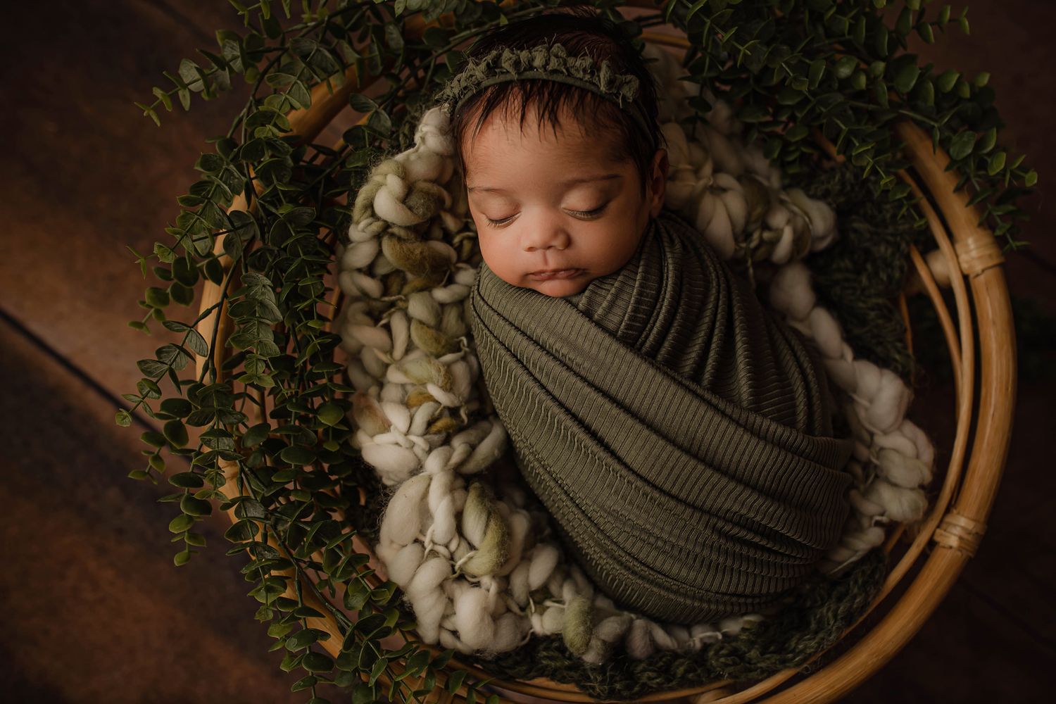 North Alabama Newborn Photographer
Southern Tennessee Newborn Photography 
Newborn mini session, Newborn session near me 
watch me grow