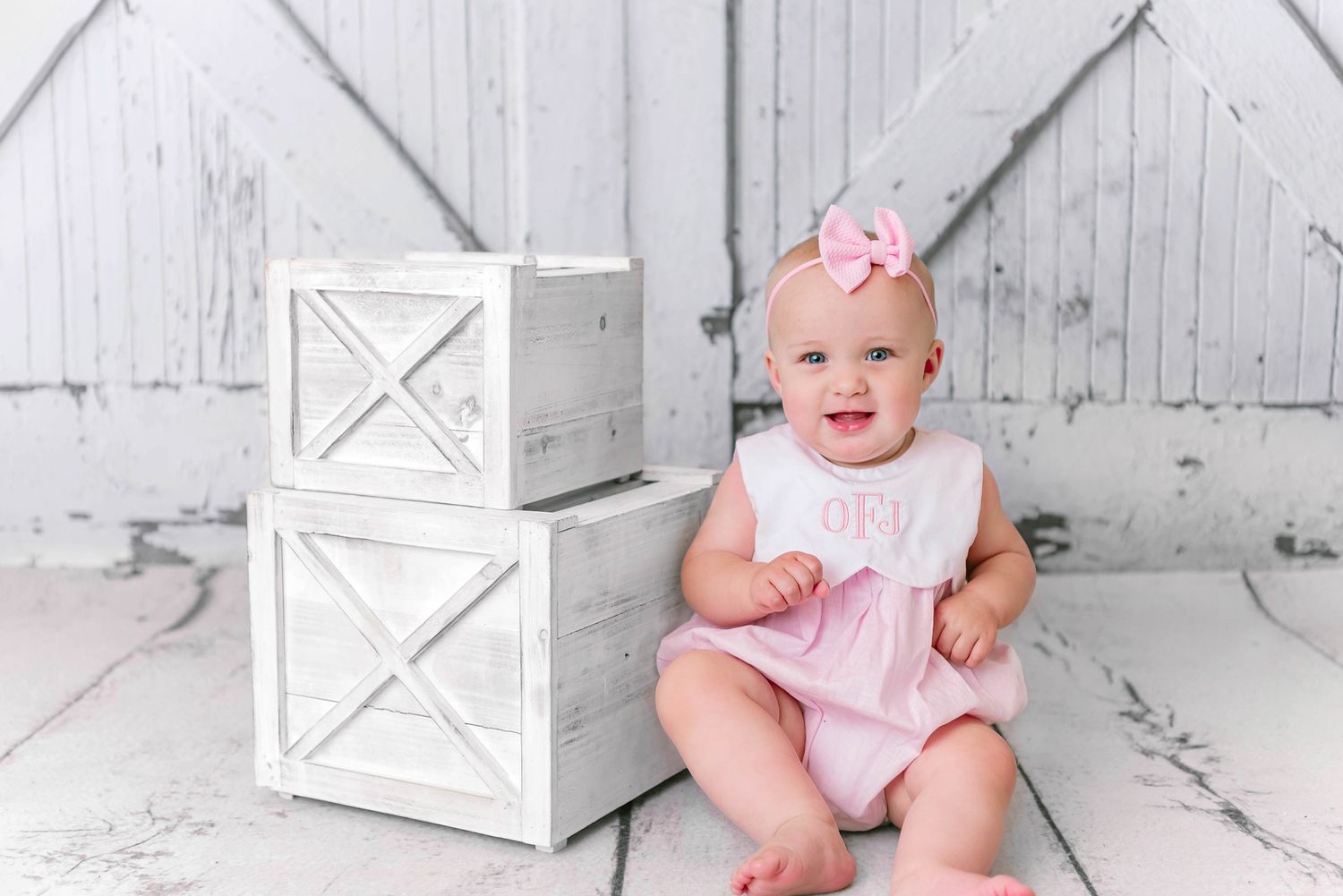 Watch me grow plans. Milestone photographer near me. 
Baby plans, North Alabama newborn and watch me grow photographer. Milestone sessions