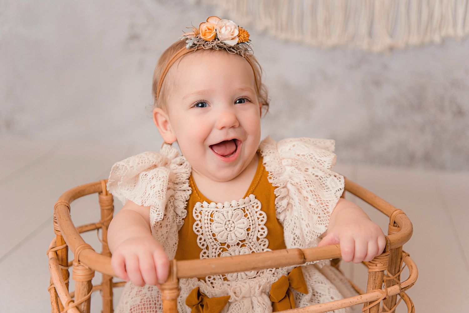 Watch me grow plans. Milestone photographer near me. 
Baby plans, North Alabama newborn and watch me grow photographer. Milestone sessions