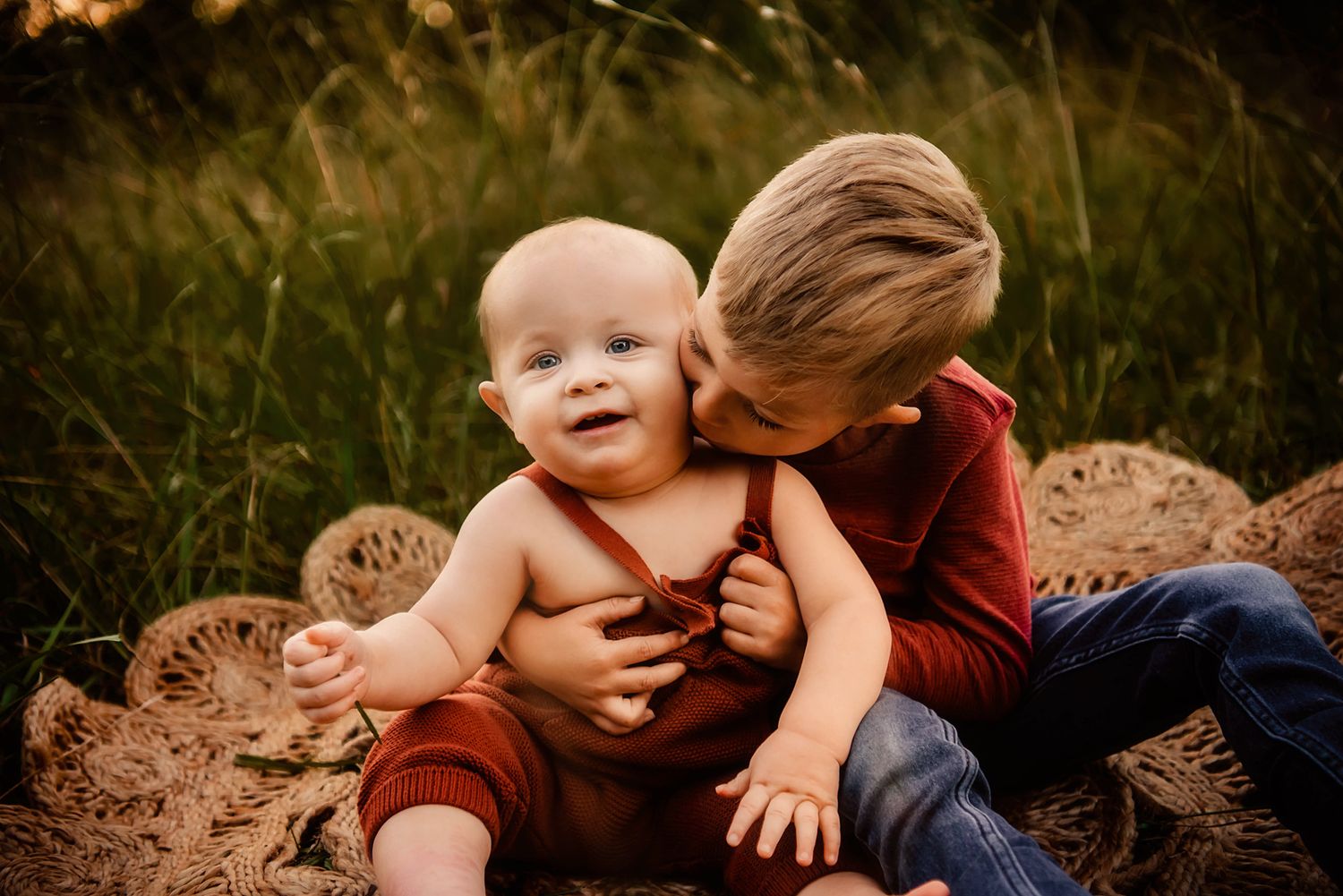 Mommy and me sessions near me.  North Alabama Photographer Shoals, Florence, Killen, Rogersville, Anderson, Madison, Athens, Huntsville, AL