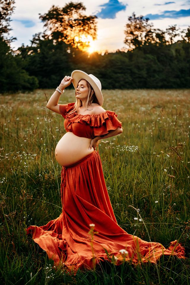 North Alabama Maternity Photographer
Southern Tennessee Newborn Photography 
Newborn mini session, Newborn session near me 
watch me grow