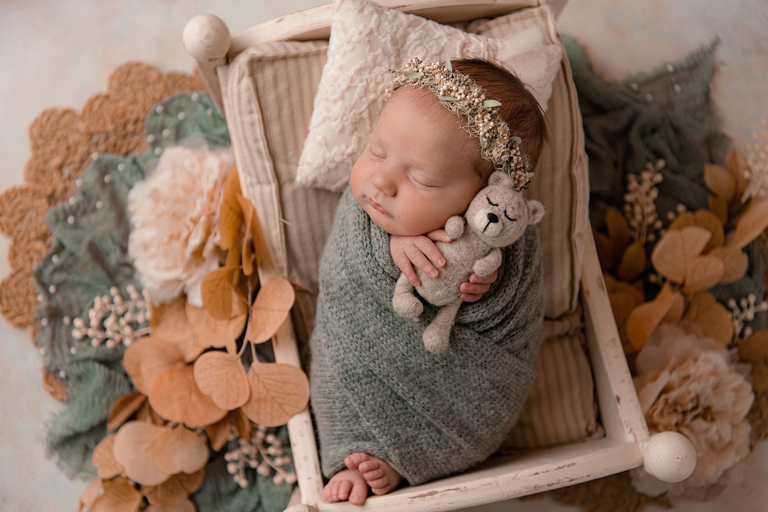 North Alabama Newborn Photographer
Southern Tennessee Newborn Photography 
Newborn mini session, Newborn session near me 
watch me grow