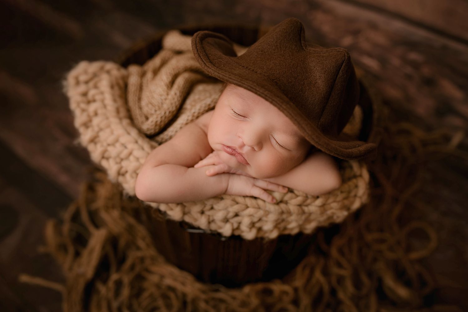 North Alabama Newborn Photographer
Southern Tennessee Newborn Photography 
Newborn mini session, Newborn session near me 
watch me grow