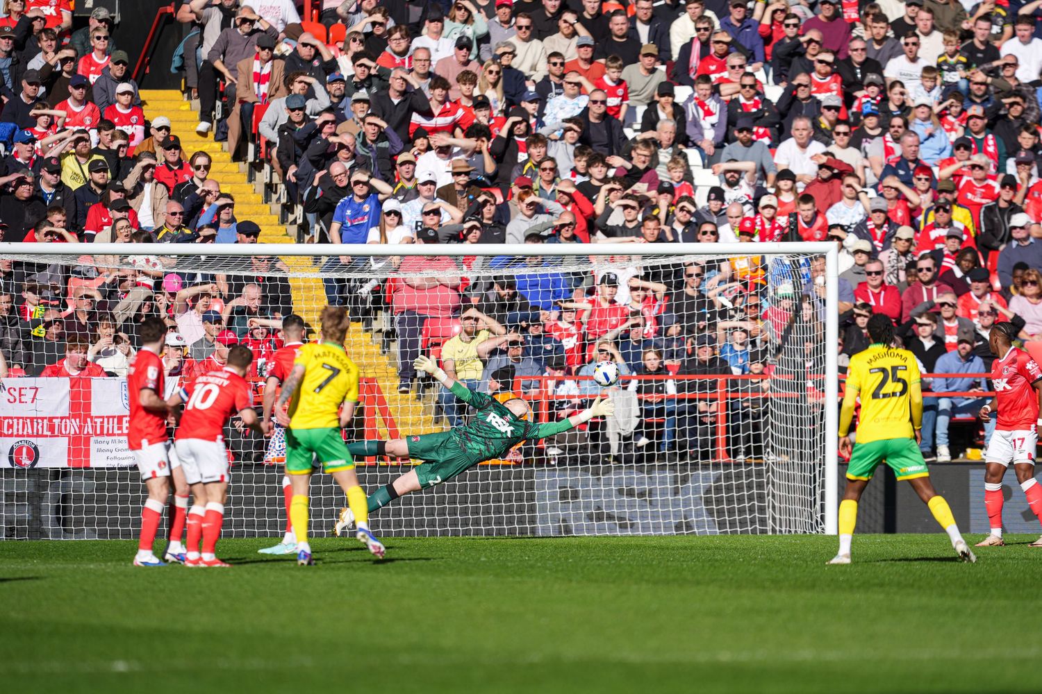 Sports Photography - EFL Championship - London Kent - Millwall FC - SJA Sports Journalist Association Member