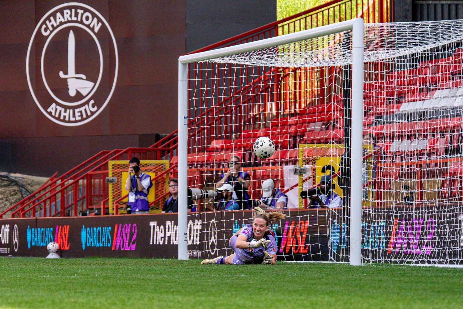 WSL2 WSL Women's Football - Sports Photography, London, Kent