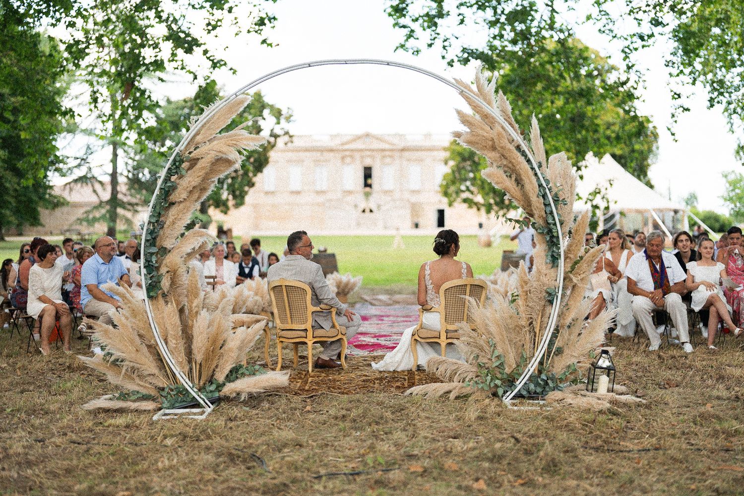 cérémonie laïque, décoration florale, chateau, photographe mariage, mariage