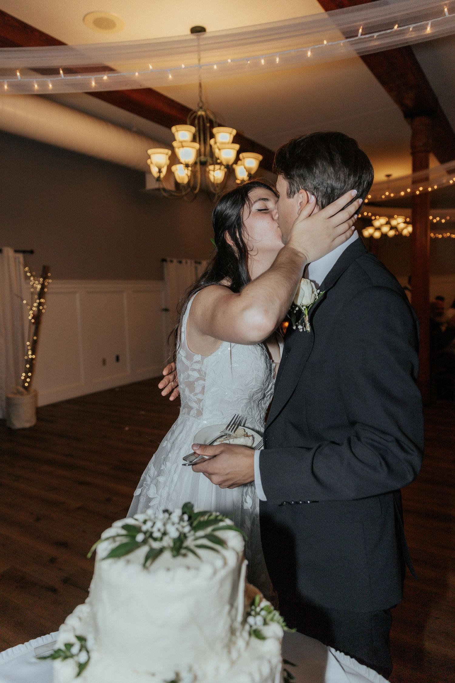 reception kiss
