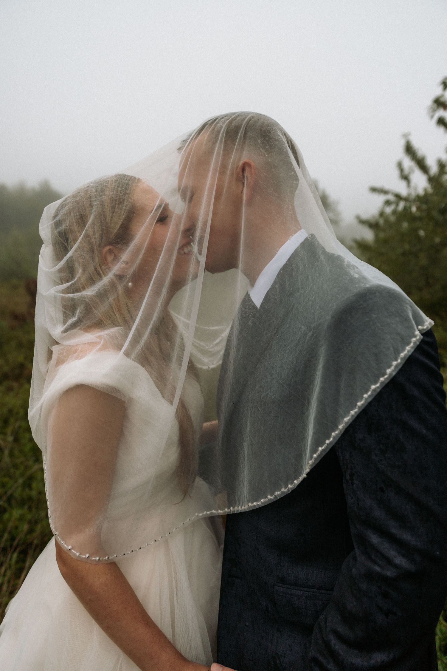 elopement veil shot