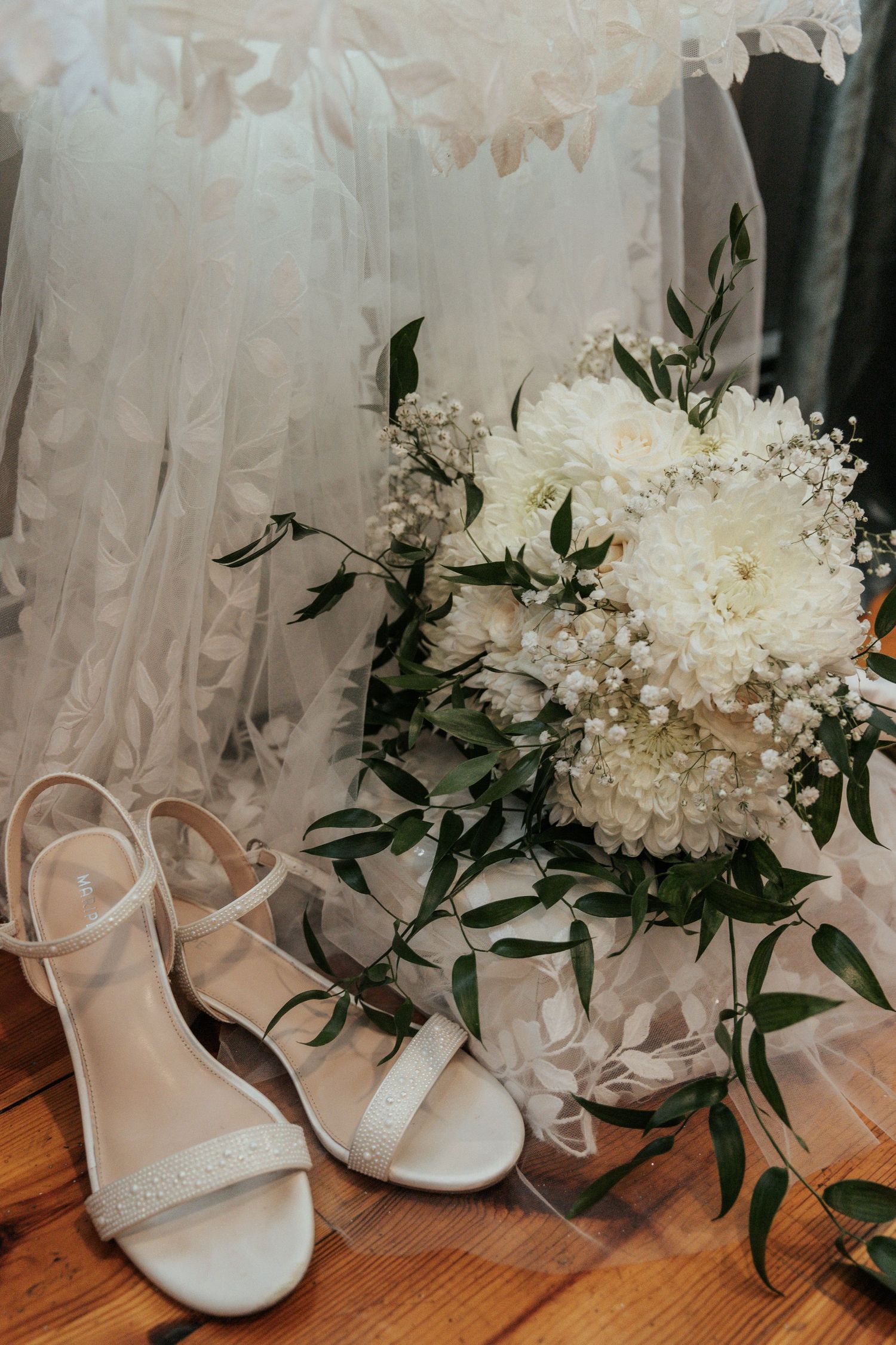 how to elope in the lakes region guide blog post