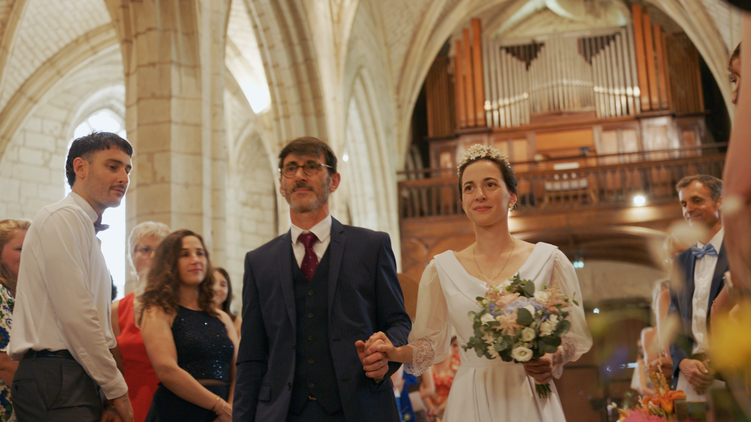 mariage vidéo entrée de la mariée - Martin TRAMOND, photographe vidéaste