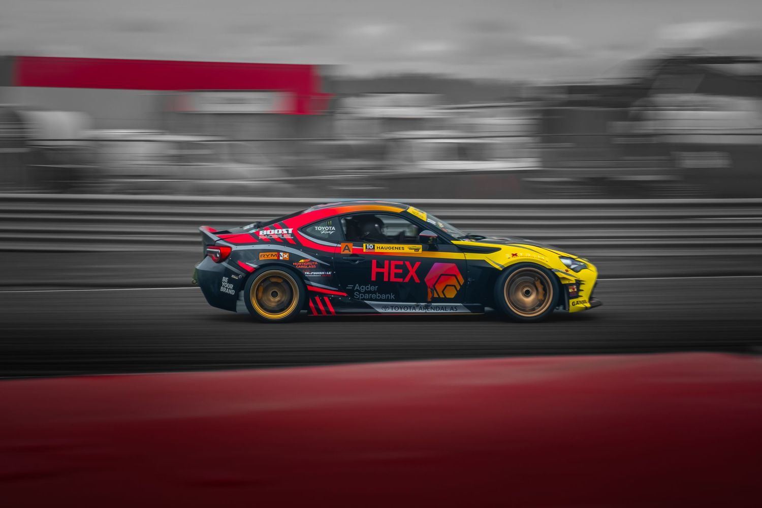 Toyota GT86 kjører på Gatebil Rudskogen