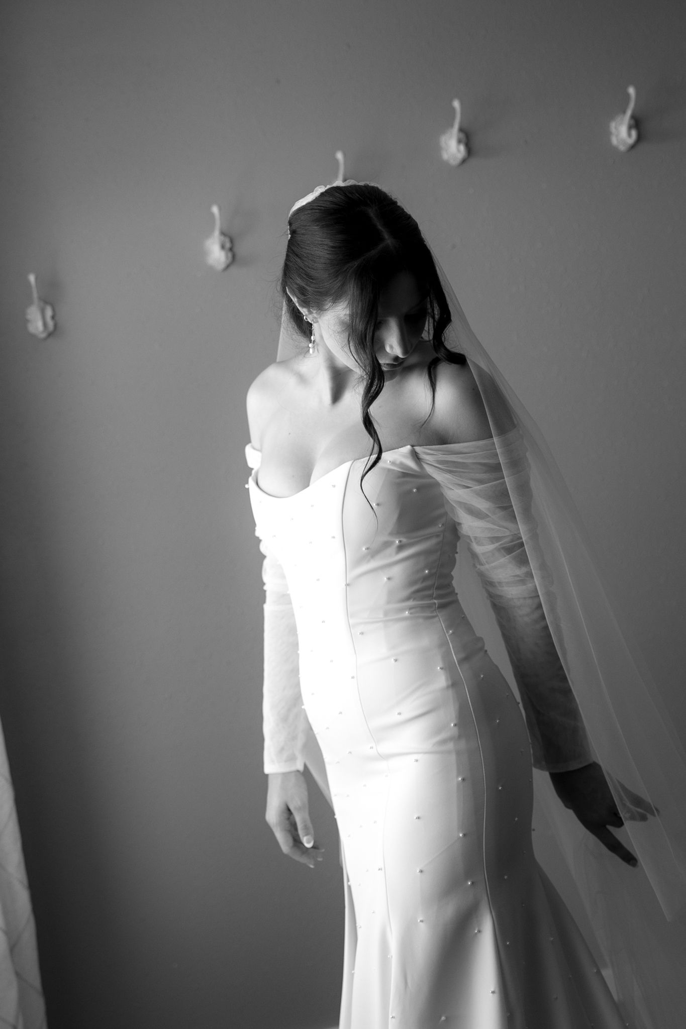 The Willows Villanova wedding day captured in timeless, emotional photography-11.jpg